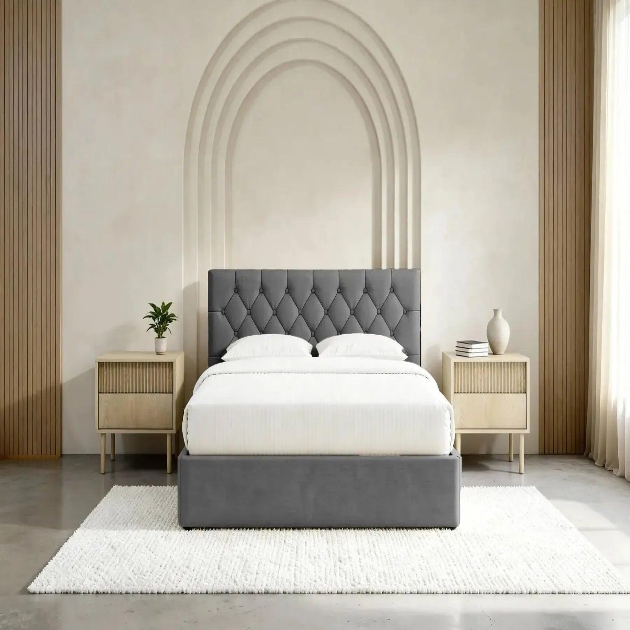 Voir la diapositive 3 : CASANOVA PARIS Emile - lit coffre tissu velours
