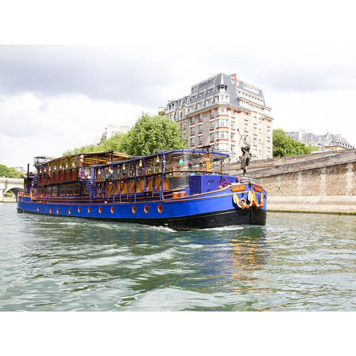 Smartbox 2h de croisière sur la Seine avec déjeuner gastronomique 2 plats - Coffret Cadeau Gastronomie