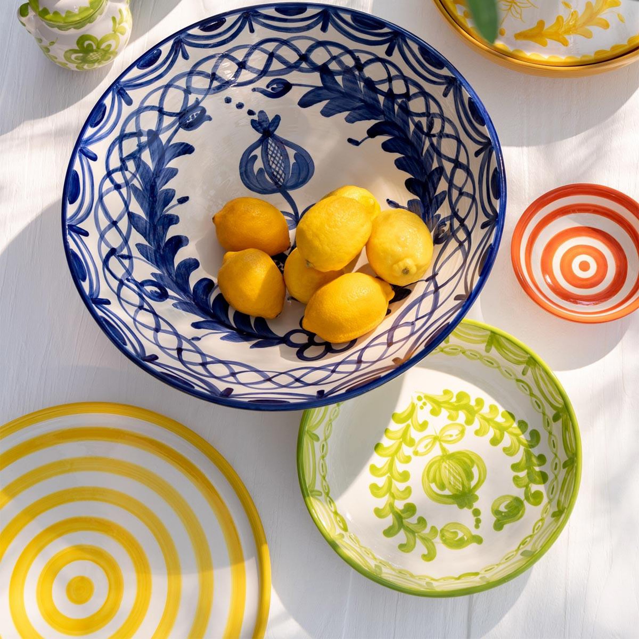 Voir la diapositive 3 : J-LINE Assiette de présentation en céramique  granada rayure  34cm jaune