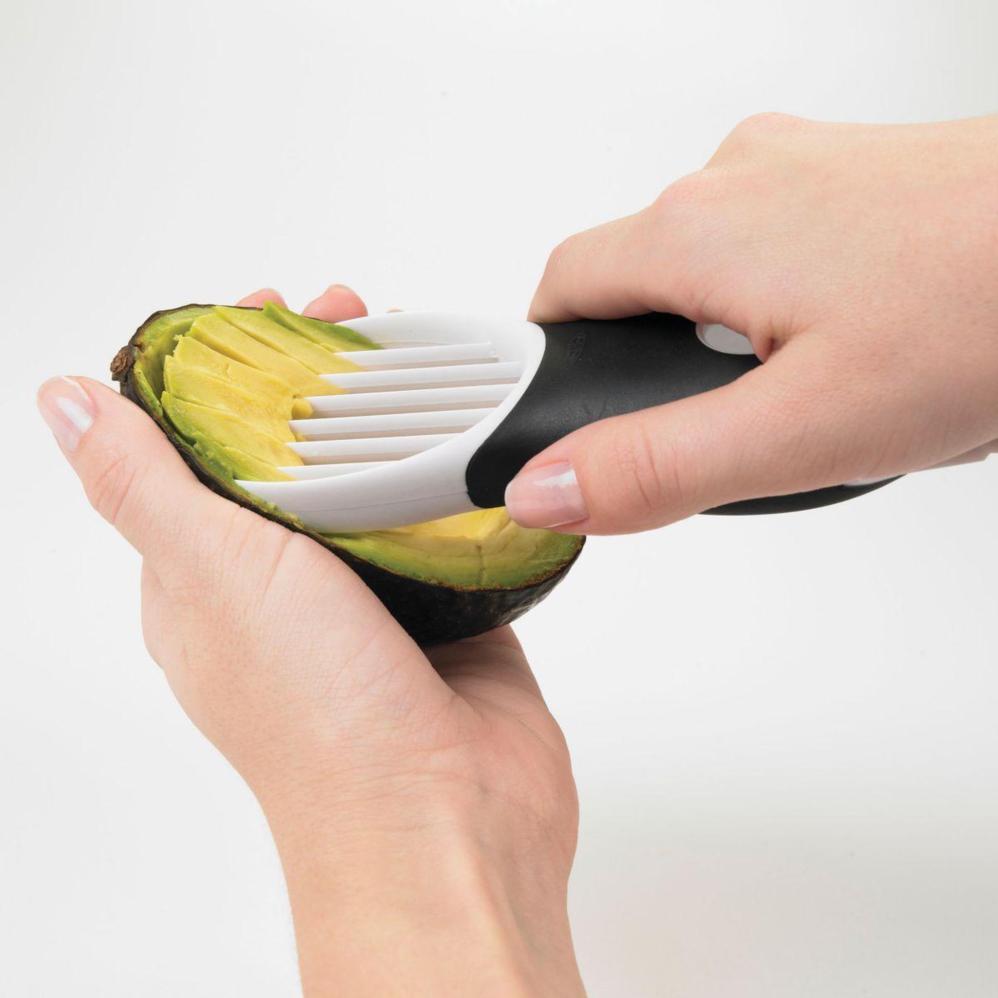 Voir la diapositive 5 : OXO Coupe fruits Coupe-avocat 3 en 1 blanc