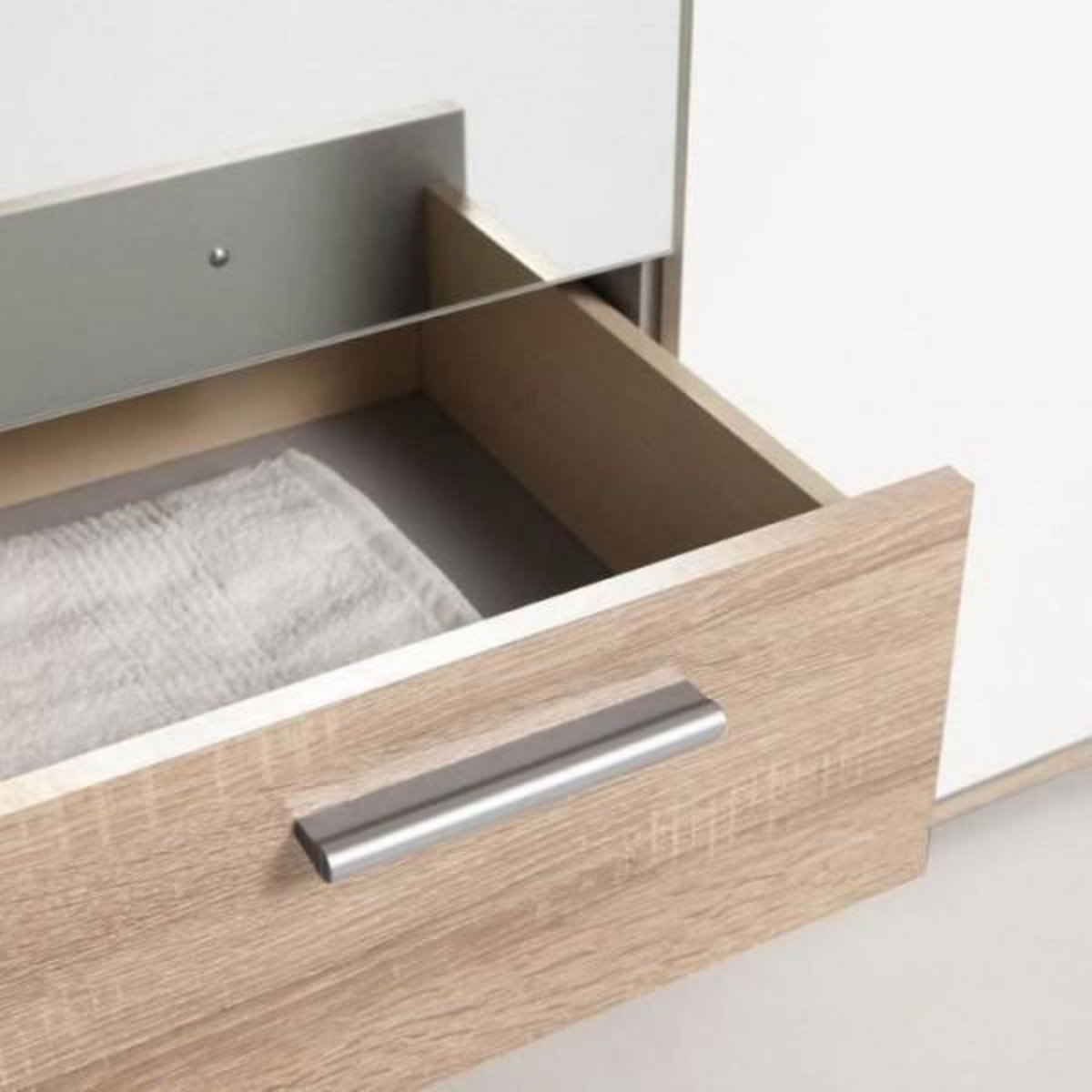 MARKET24 Armoire battante - Panneaux de particules - Blanc et chene - 3 portes et 2 tiroirs + miroir - L 121 x P 54 x H 200,1 cm - SELKEA