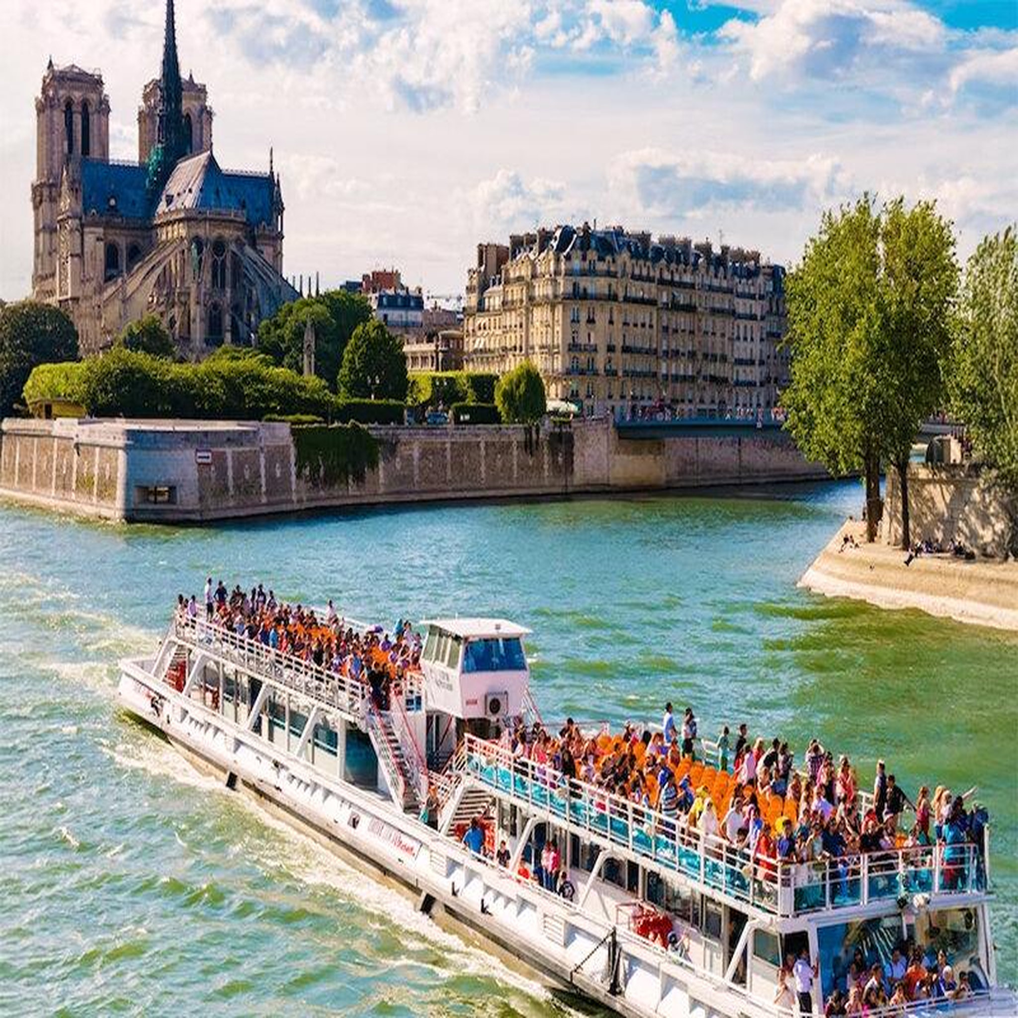 Voir la diapositive 2 : Smartbox Paris en famille : dîner croisière excellence sur la seine pour 2 adultes et 1 enfant - coffret cadeau gastronomie