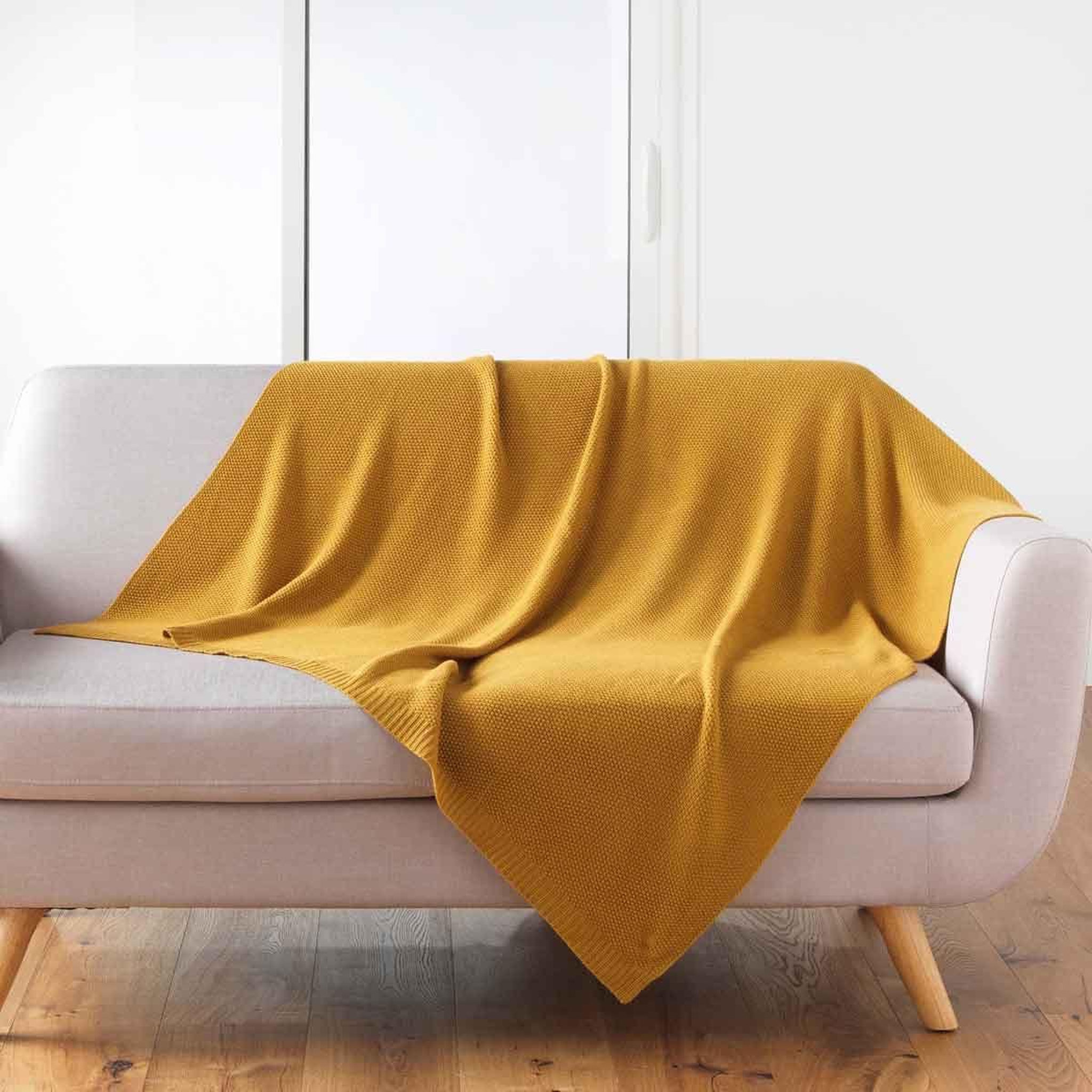 Douceur d'Intérieur Plaid déco uni  tricotine  125x150cm ocre