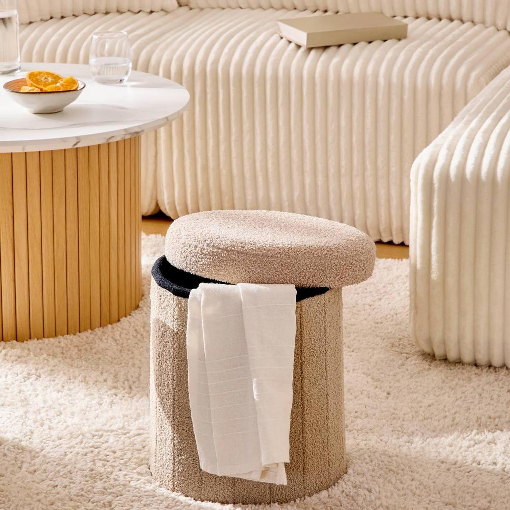 Voir la diapositive 3 : ATMOSPHERA Pouf coffre rond bouclette  jaiko  38cm beige