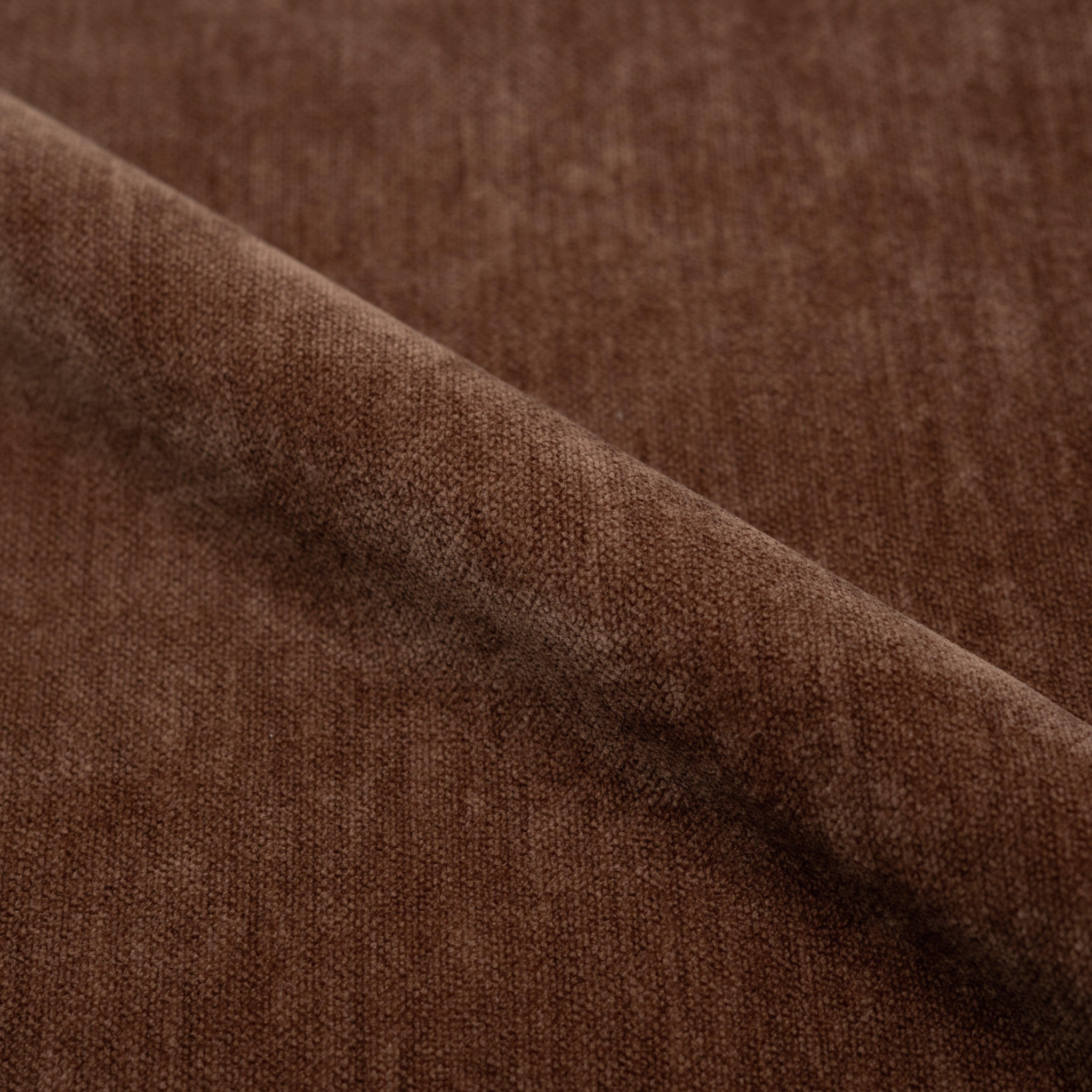 Voir la diapositive 3 : MAISON PAVANE Fauteuil pivotant en tissu effet velours marron-Ricci
