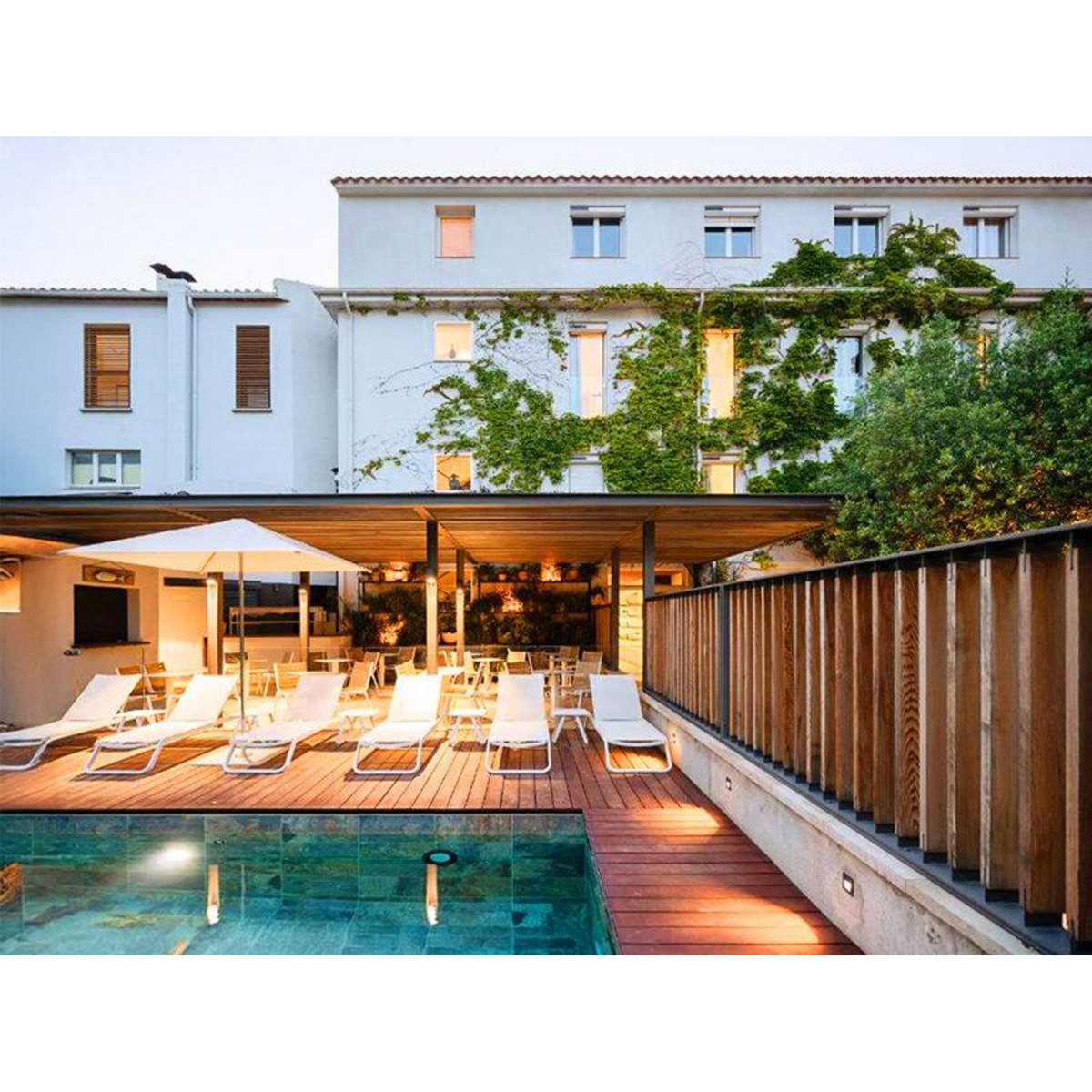 Smartbox Dîner 2 plats accord mets-vin près de Argelès-sur-Mer pour 2 personnes - Coffret Cadeau Gastronomie