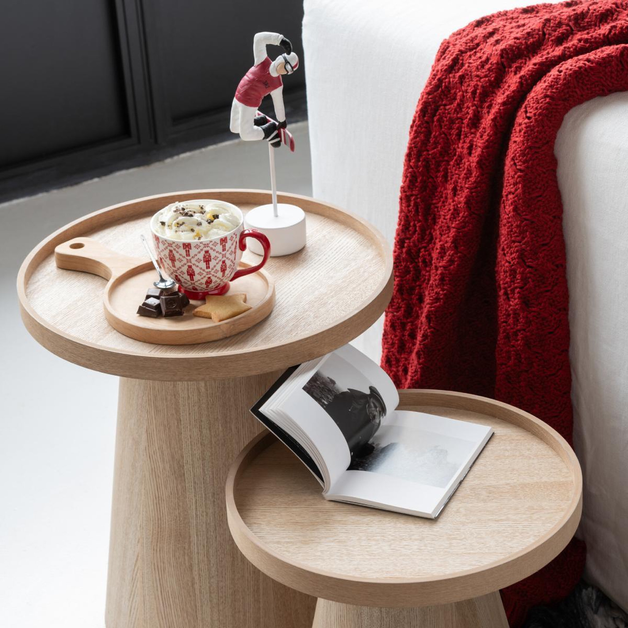 Voir la diapositive 4 : J-LINE Plaid uni  tricoté  130x180cm rouge