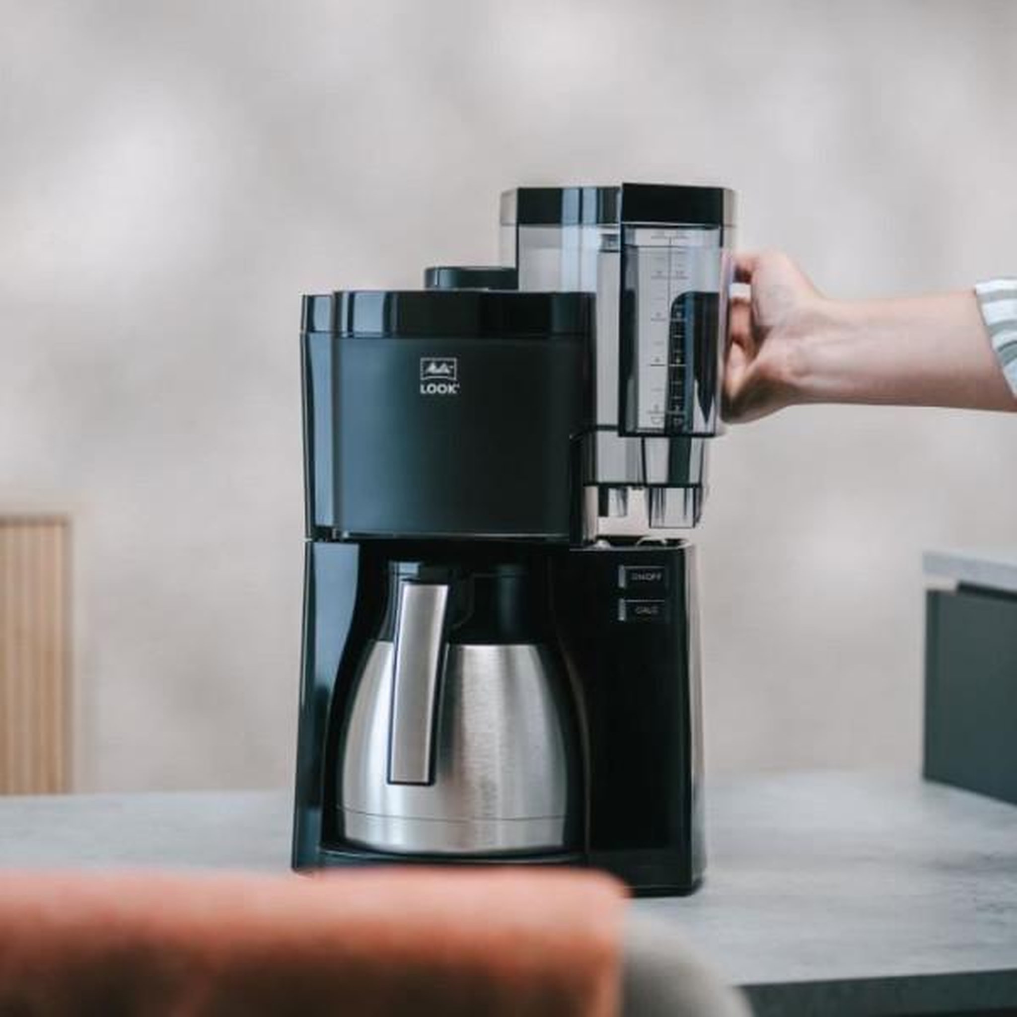 Voir la diapositive 3 : Melitta Machine a cafe - cafetiere electrique  - melitta - look v therm 1025-12 - 1080 w - 1,25 l - noir