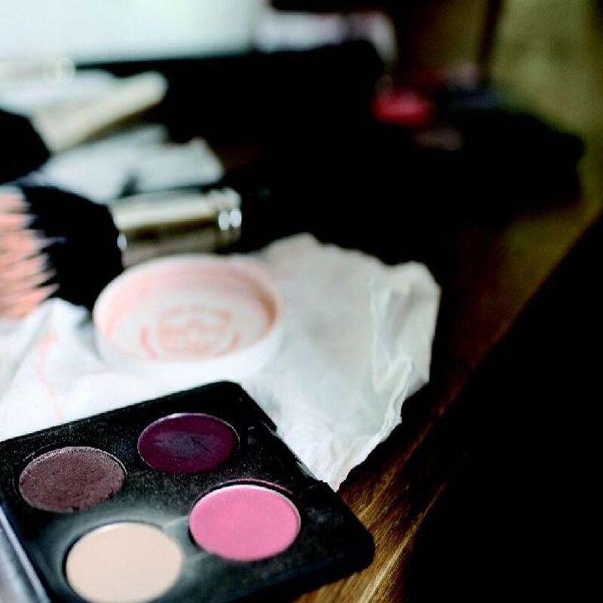 Voir la diapositive 4 : Smartbox Cours de maquillage personnalisé de 1h à toulouse - coffret cadeau bien-être