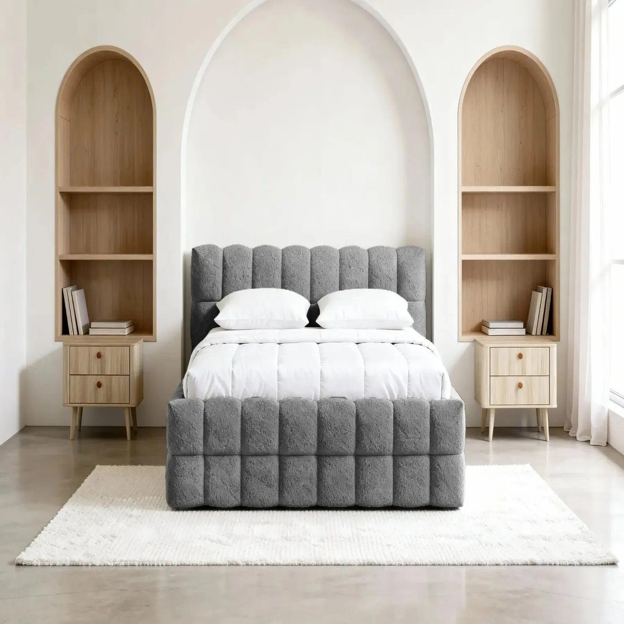 Voir la diapositive 3 : CASANOVA PARIS Voltaire - lit coffre tissu bouclette gris foncé