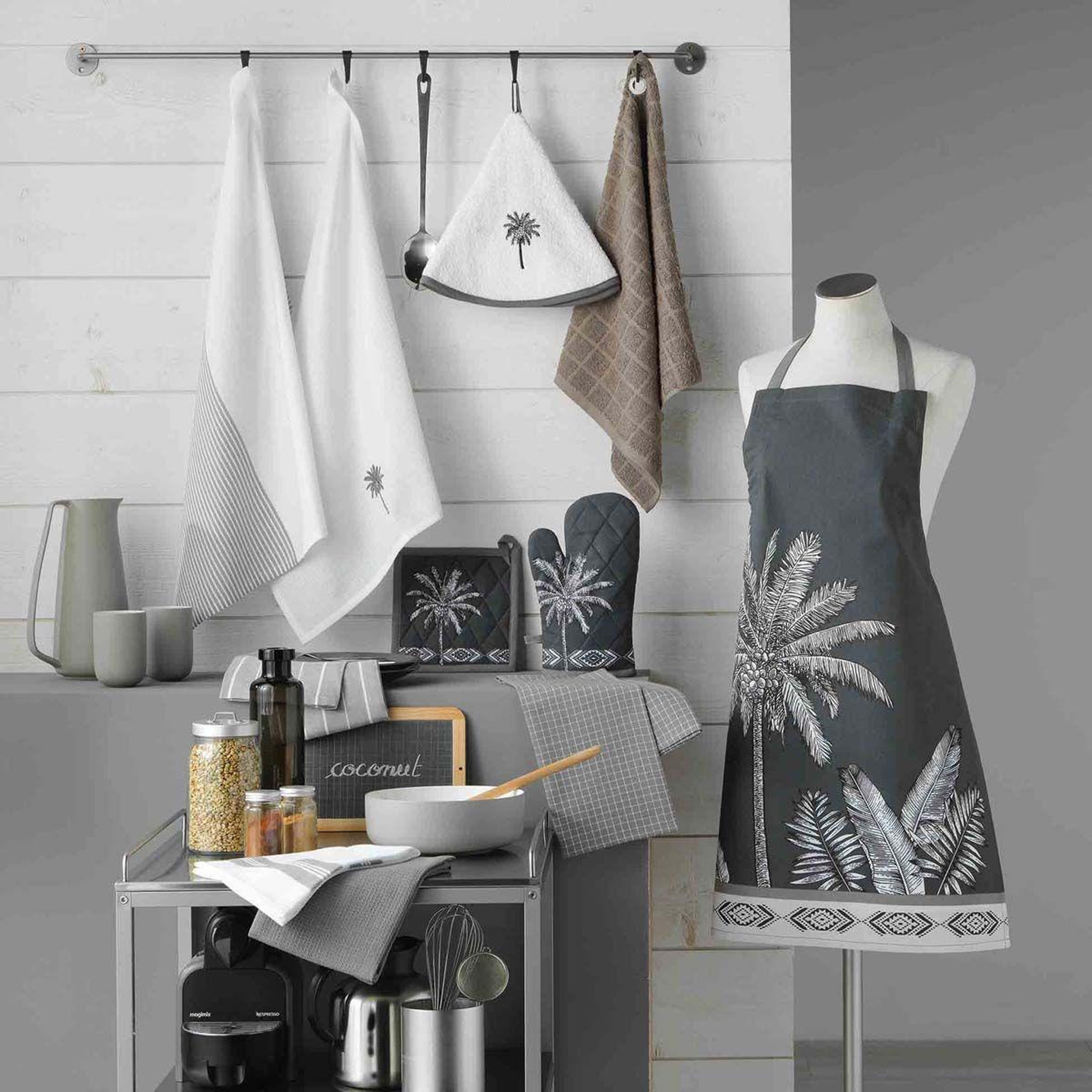 Voir la diapositive 3 : Douceur d'Intérieur Tablier de cuisine imprimé  cocoty  60x84cm taupe