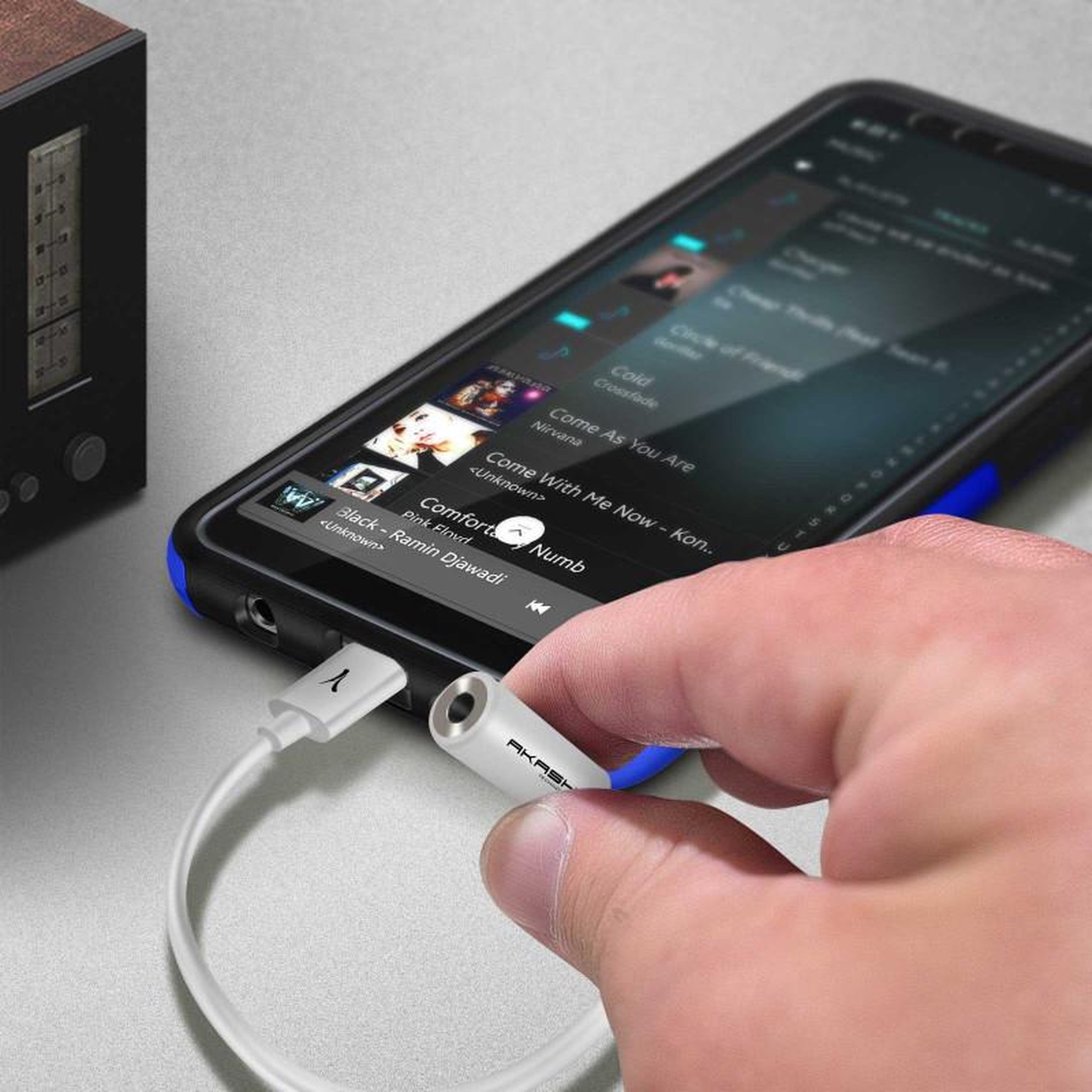 Voir la diapositive 5 : Akashi Adaptateur audio AKASHI ALTAUDIOUSBC