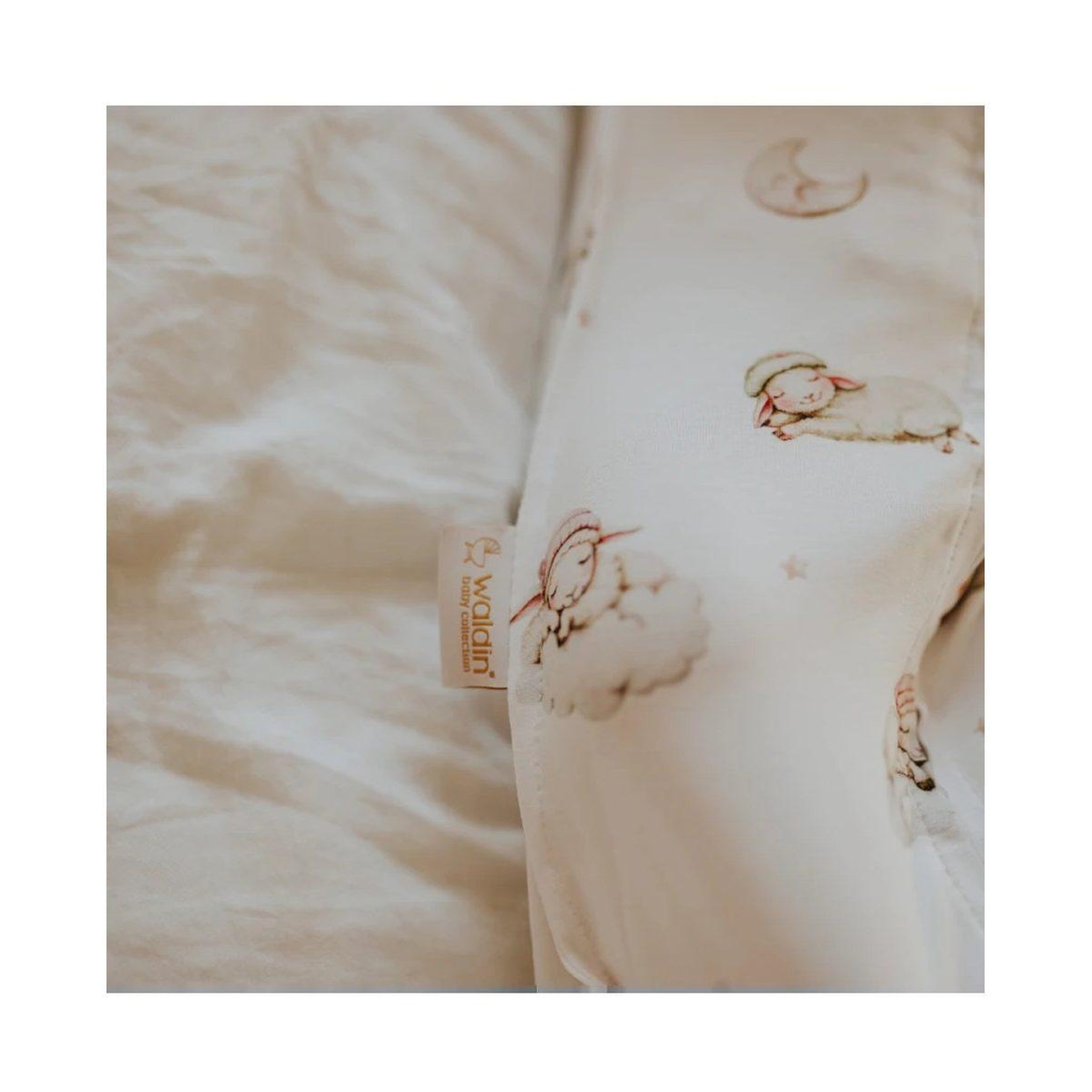 Voir la diapositive 3 : WALDIN Lange d'emmaillotage - taille S - white, lullaby