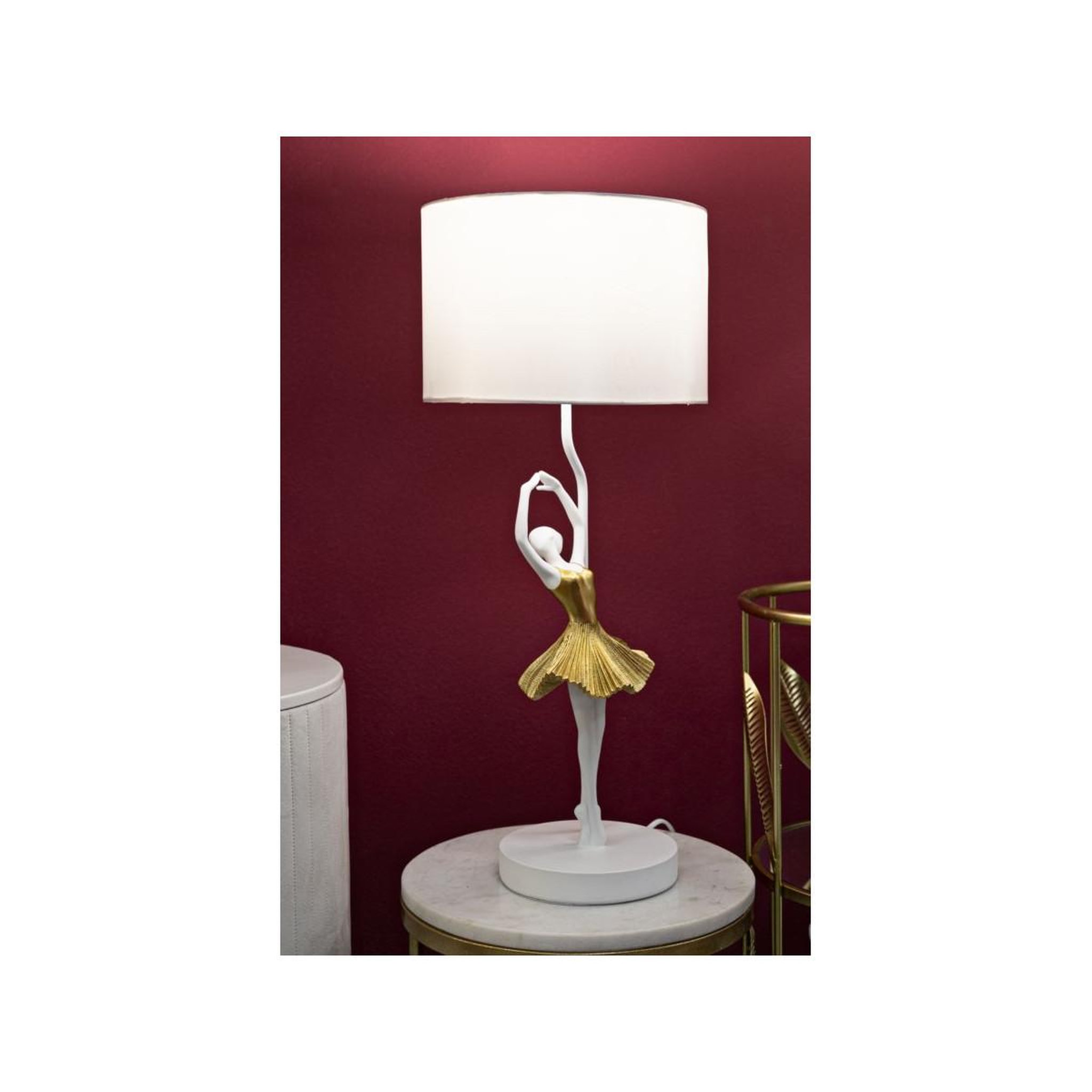Voir la diapositive 6 : Paris Prix Lampe à poser en résine  dancer  64cm blanc & or