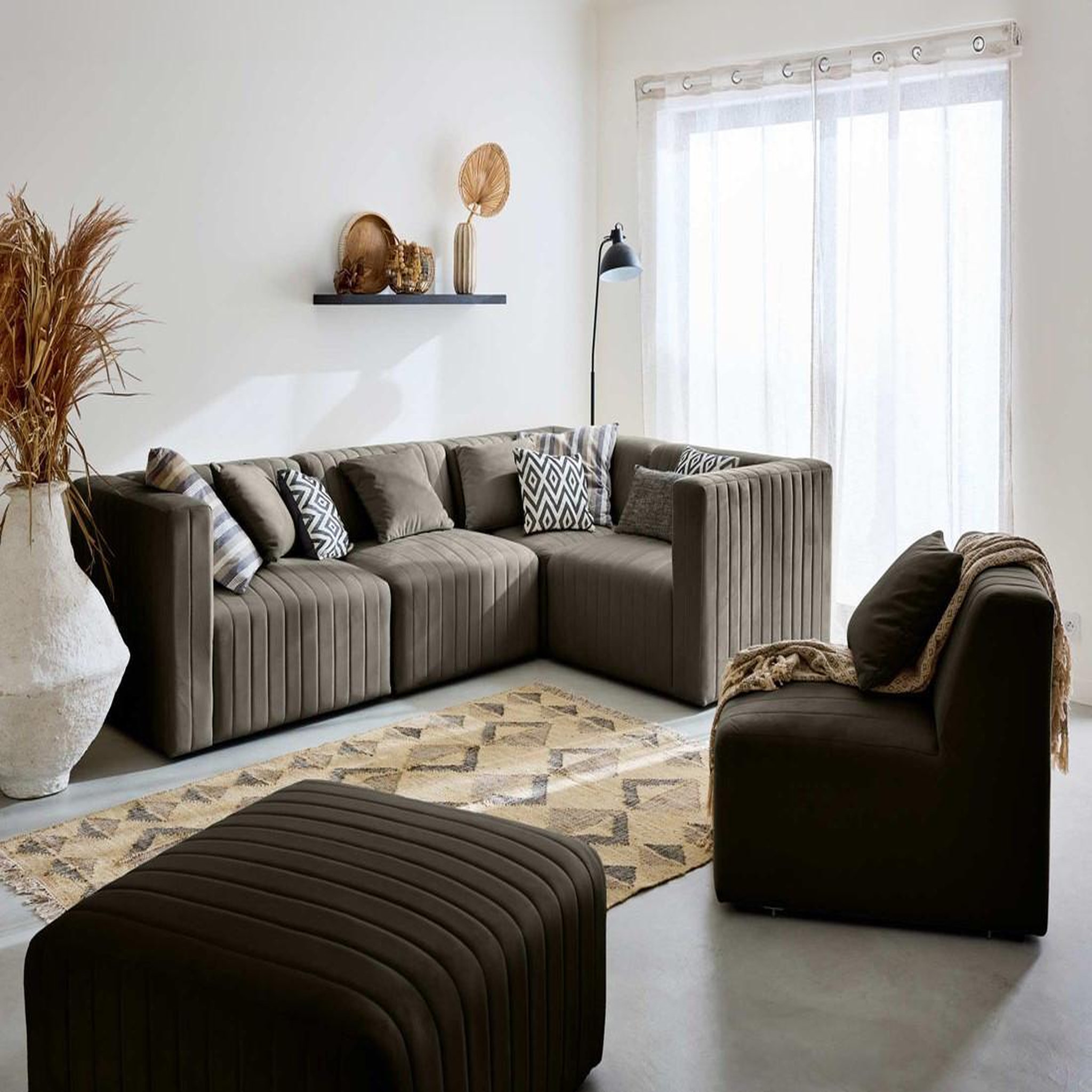 Voir la diapositive 2 : LISA DESIGN Nova - module d'assise gauche - en velours