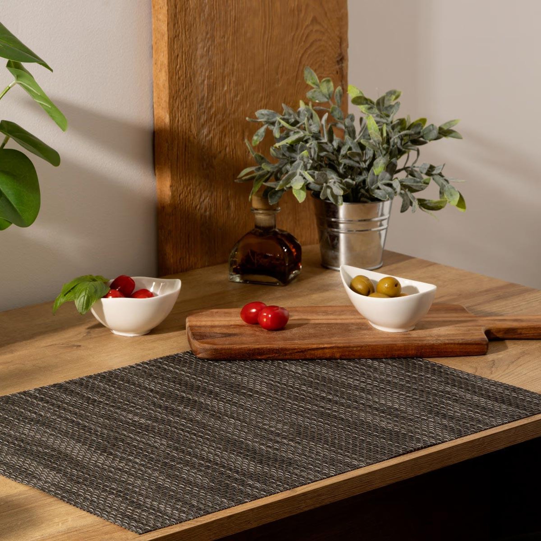 Voir la diapositive 3 : SECRET DE GOURMET Set de table  maoli  35x50cm noir
