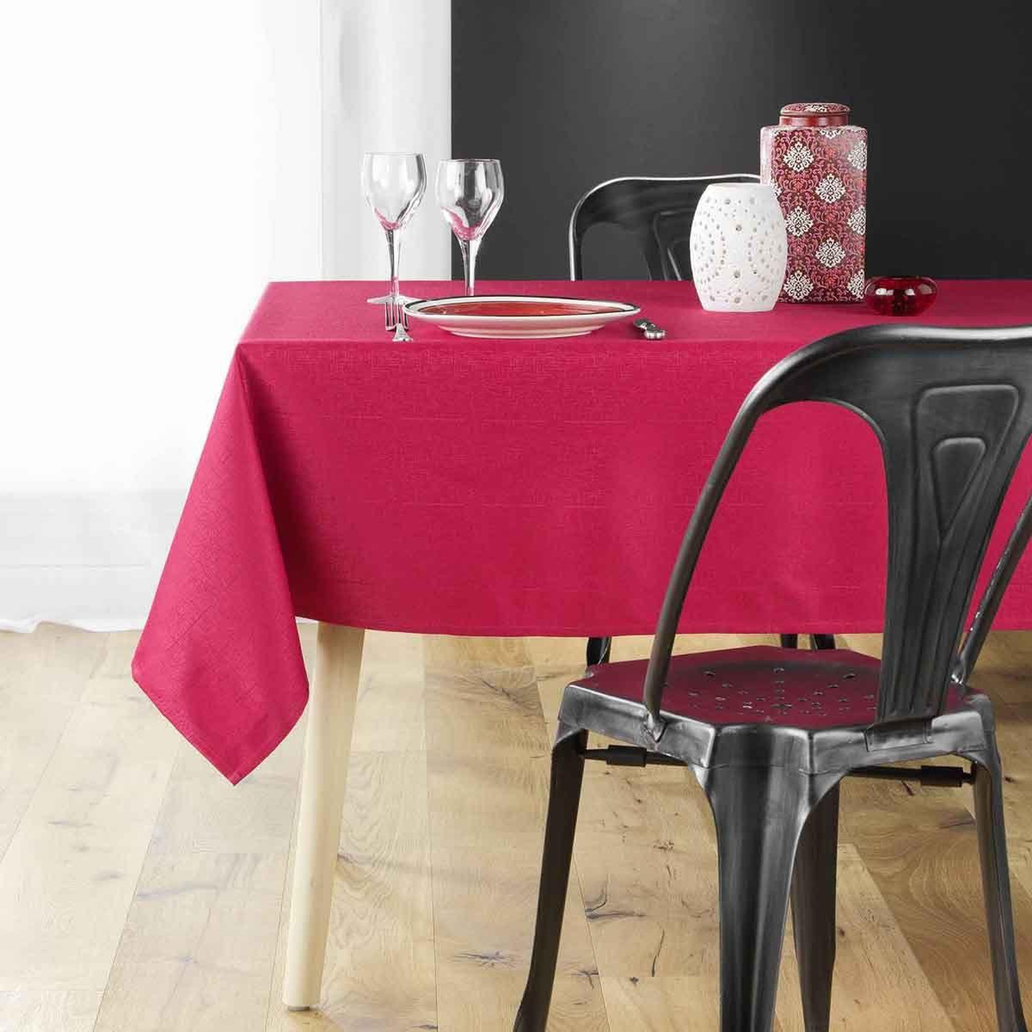 Voir la diapositive 3 : Douceur d'Intérieur Nappe jacquard déco  debbie  140x240cm rouge