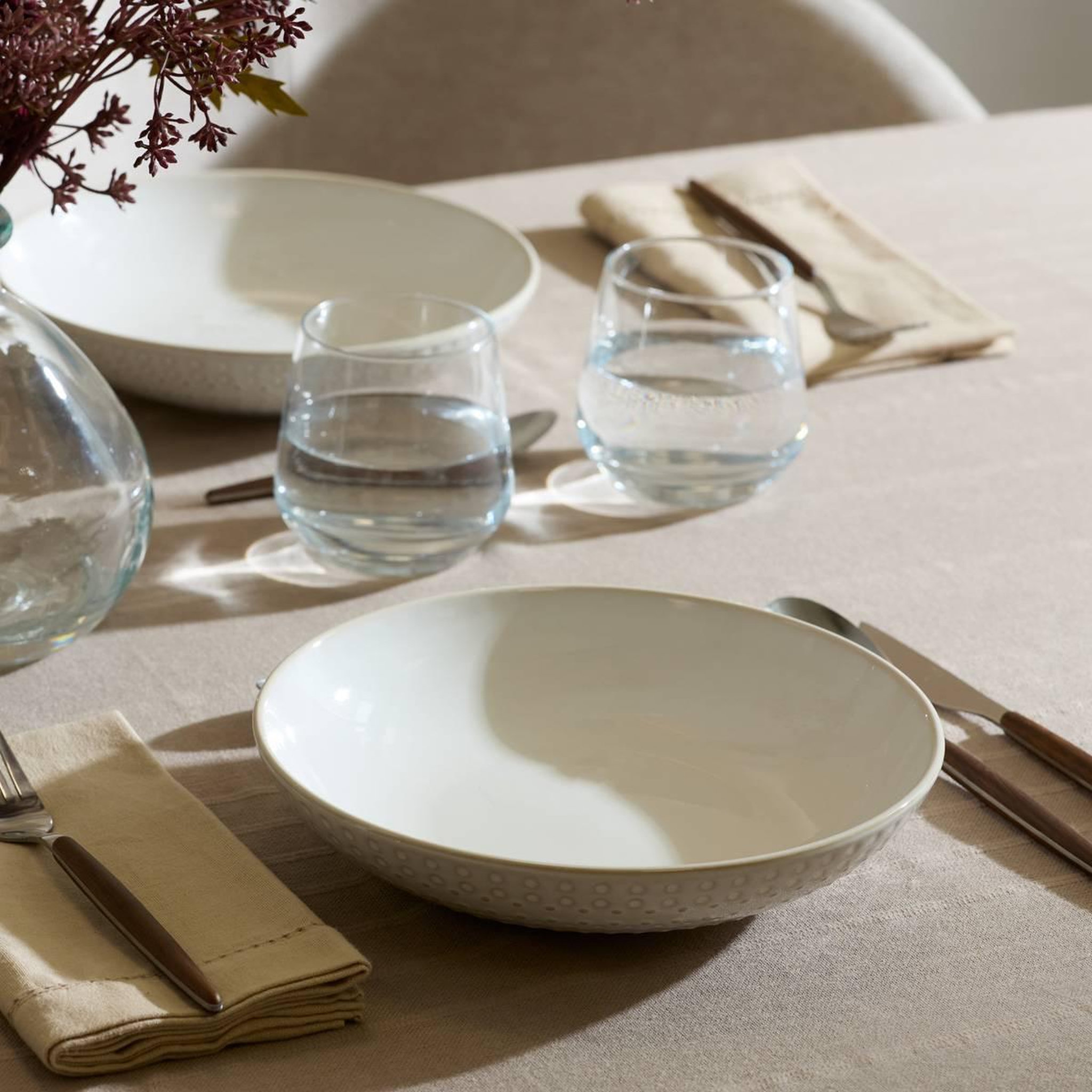 Voir la diapositive 4 : SECRET DE GOURMET Lot de 6 assiettes creuses cercles  camille  21cm blanc