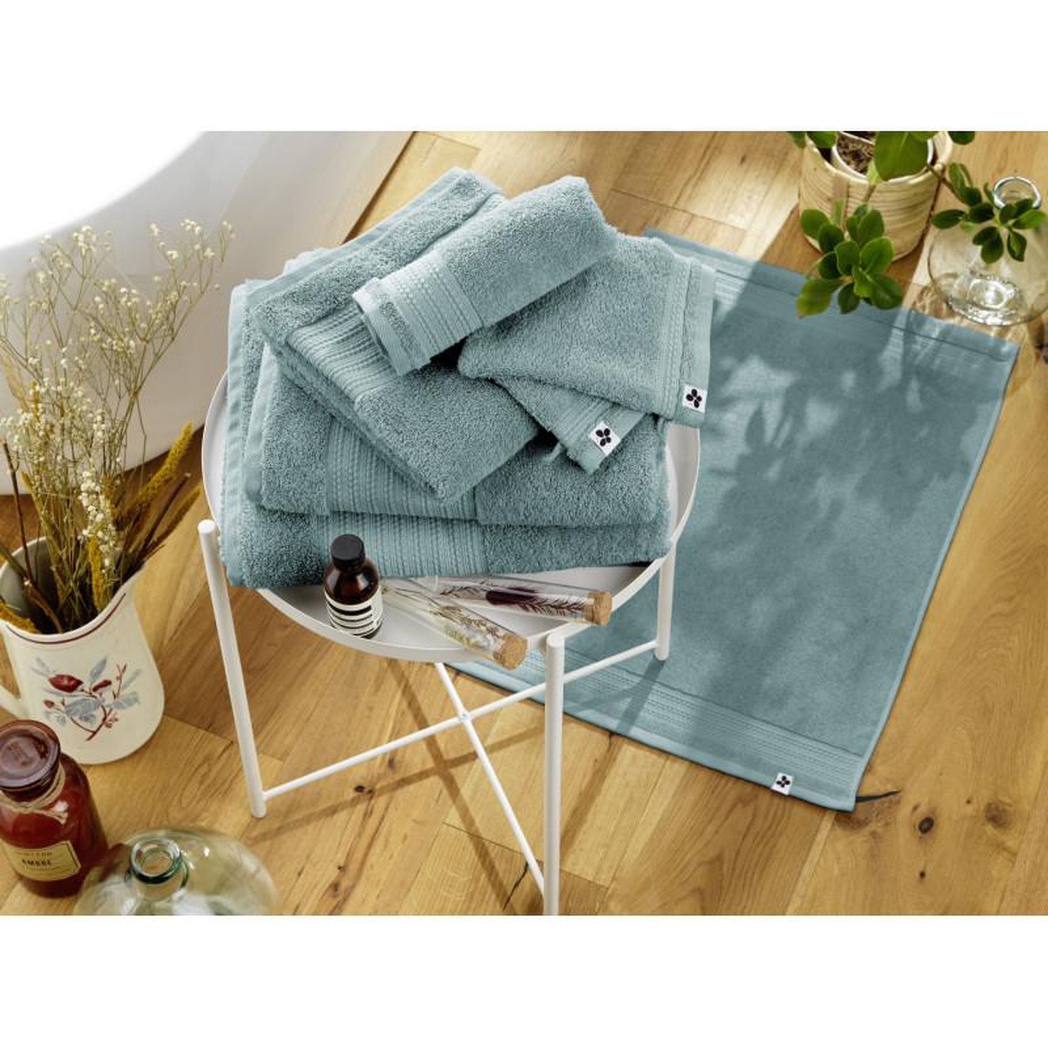 Voir la diapositive 5 : L EFFET PAPILLON Lot de 2 gants de toilette  Garance  15 x 21 cm / 100% Coton Bio / 600 gr/m² l'Effet Papillon -  - Lot de 2 Gants de toilette 15 x 21 cm