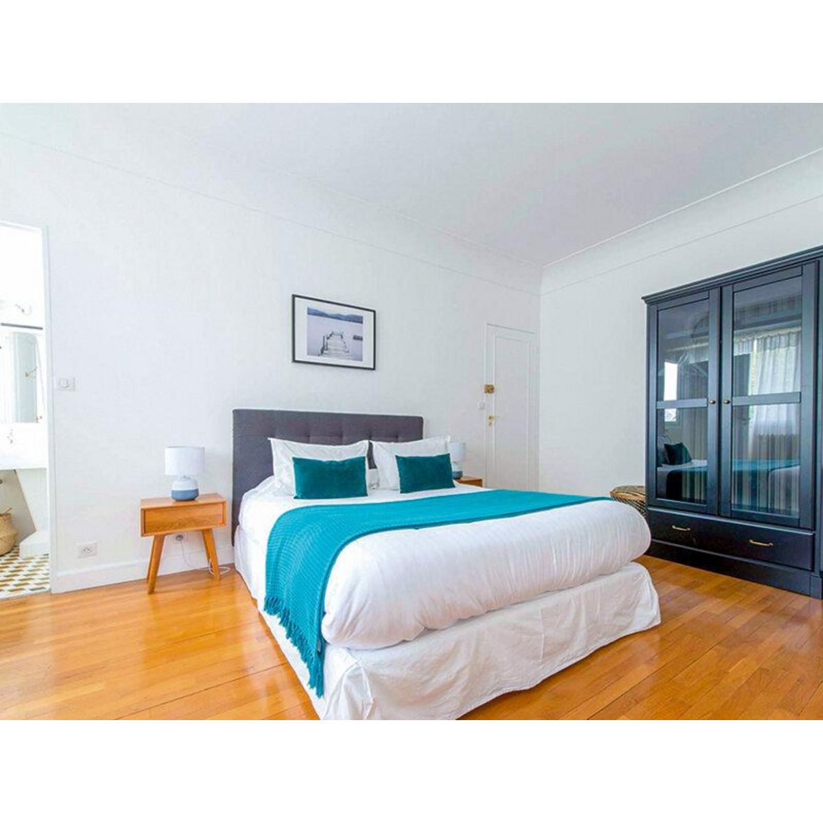 Smartbox 3 jours en hôtel avec promenade en voilier de 2h au coucher du soleil à La Rochelle - Coffret Cadeau Séjour