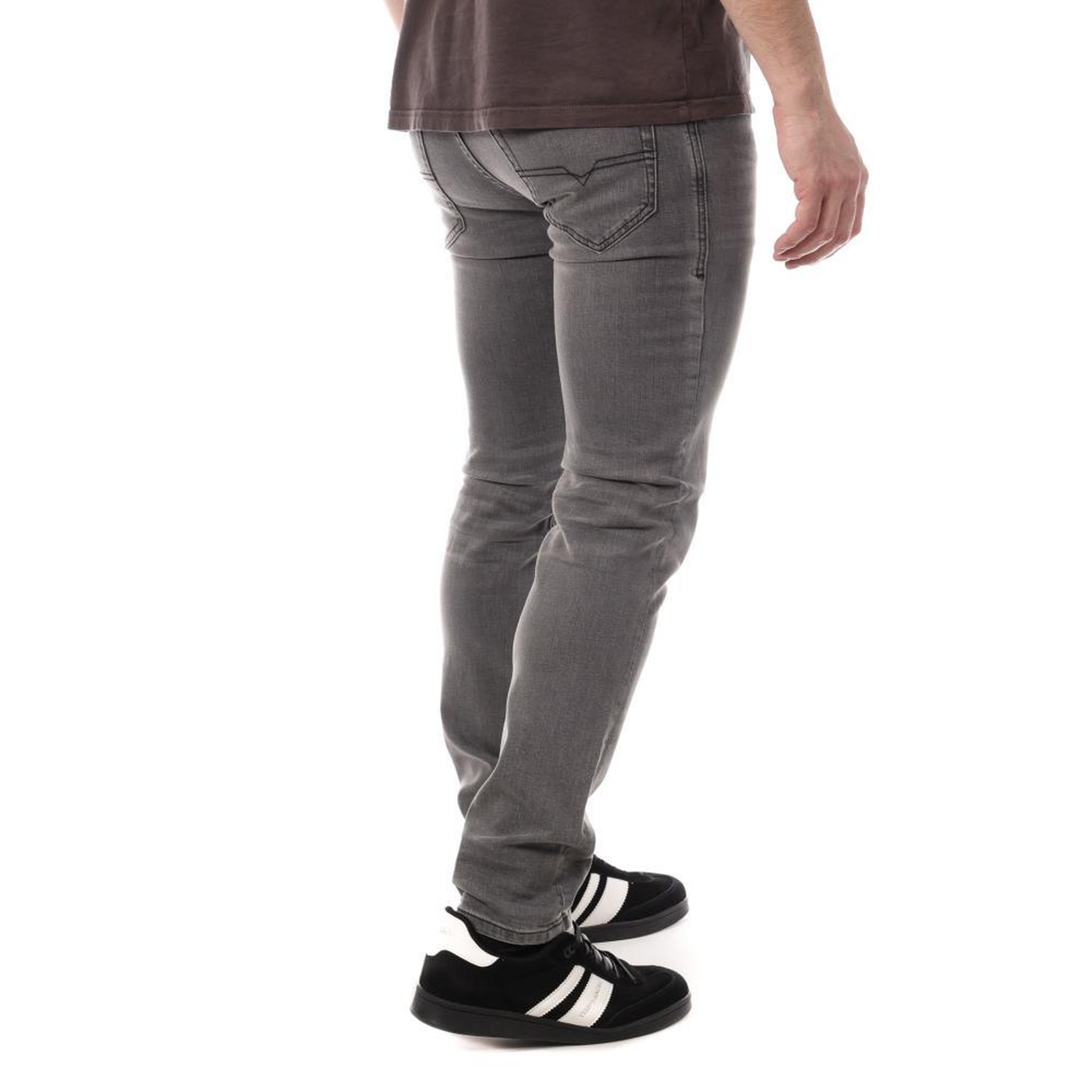 Voir la diapositive 2 : DIESEL Jean Slim  Homme Diesel Thommer 01