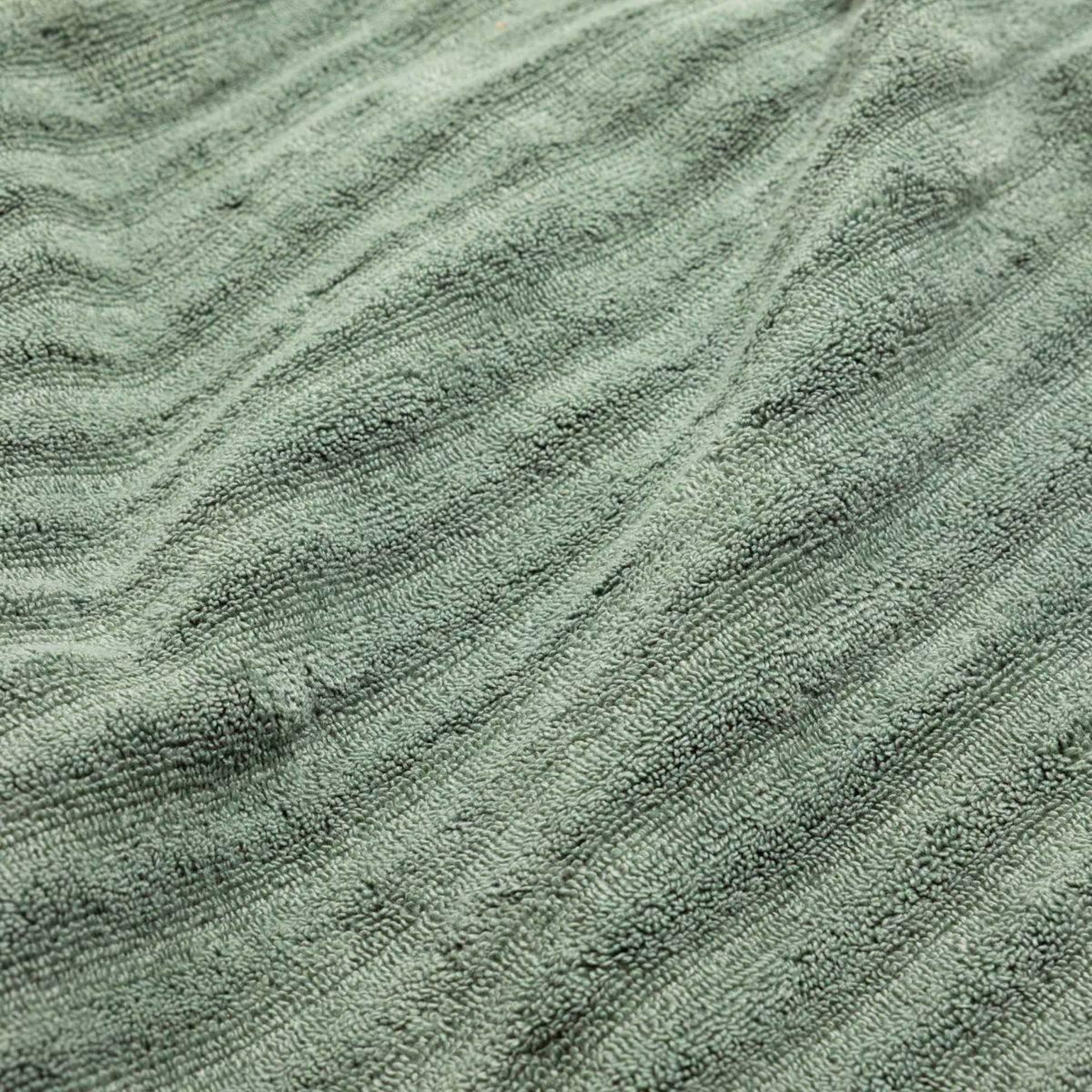 Voir la diapositive 2 : Douceur d'Intérieur Serviette de toilette  maya  50x90cm vert sauge