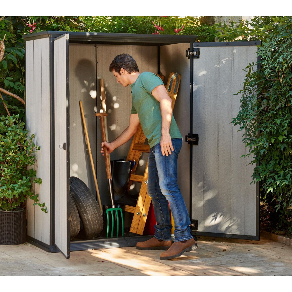 Armoire de jardin résine aspect bois - 1400 L - HIGH STORE