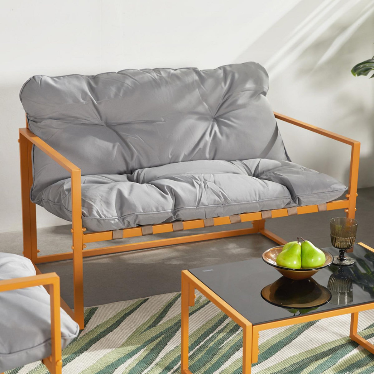 CONCEPT USINE Salon de jardin 4 places contemporain brun et coussins gris RABAT