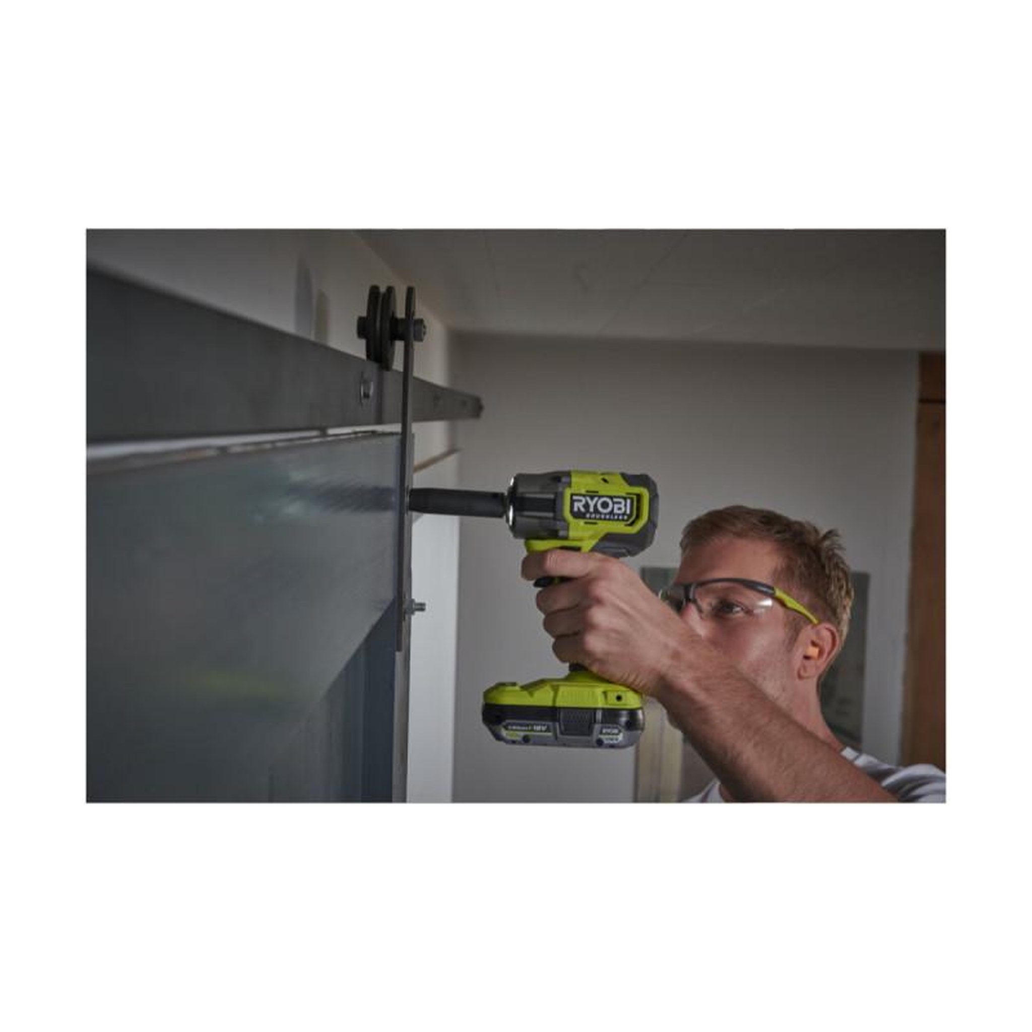 Voir la diapositive 5 : Ryobi Boulonneuse à chocs Brushless 18V RYOBI - 450 Nm - carré 1/2 - Sans batterie ni chargeur - RIW18CBL