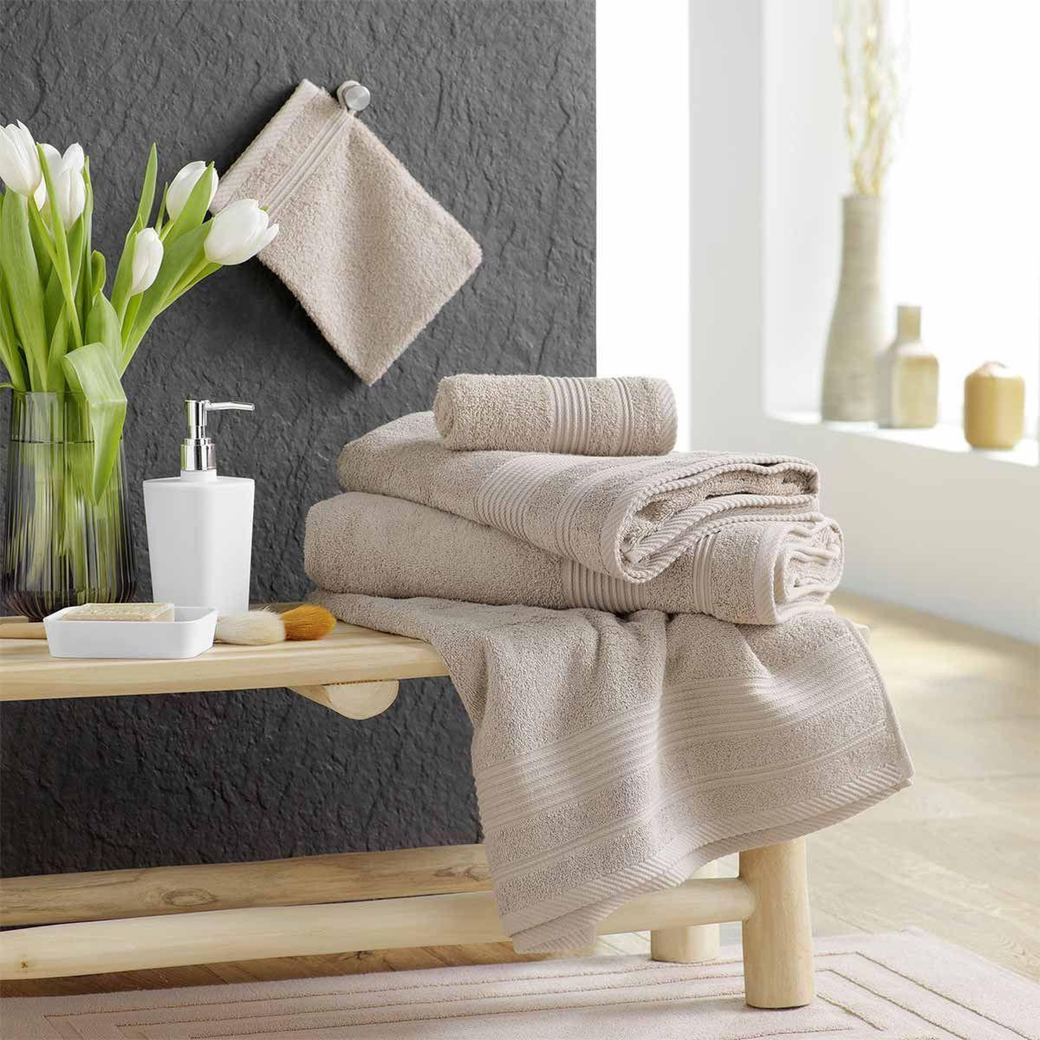 Voir la diapositive 5 : Douceur d'Intérieur Serviette d'invité  tendresse  30x50cm taupe