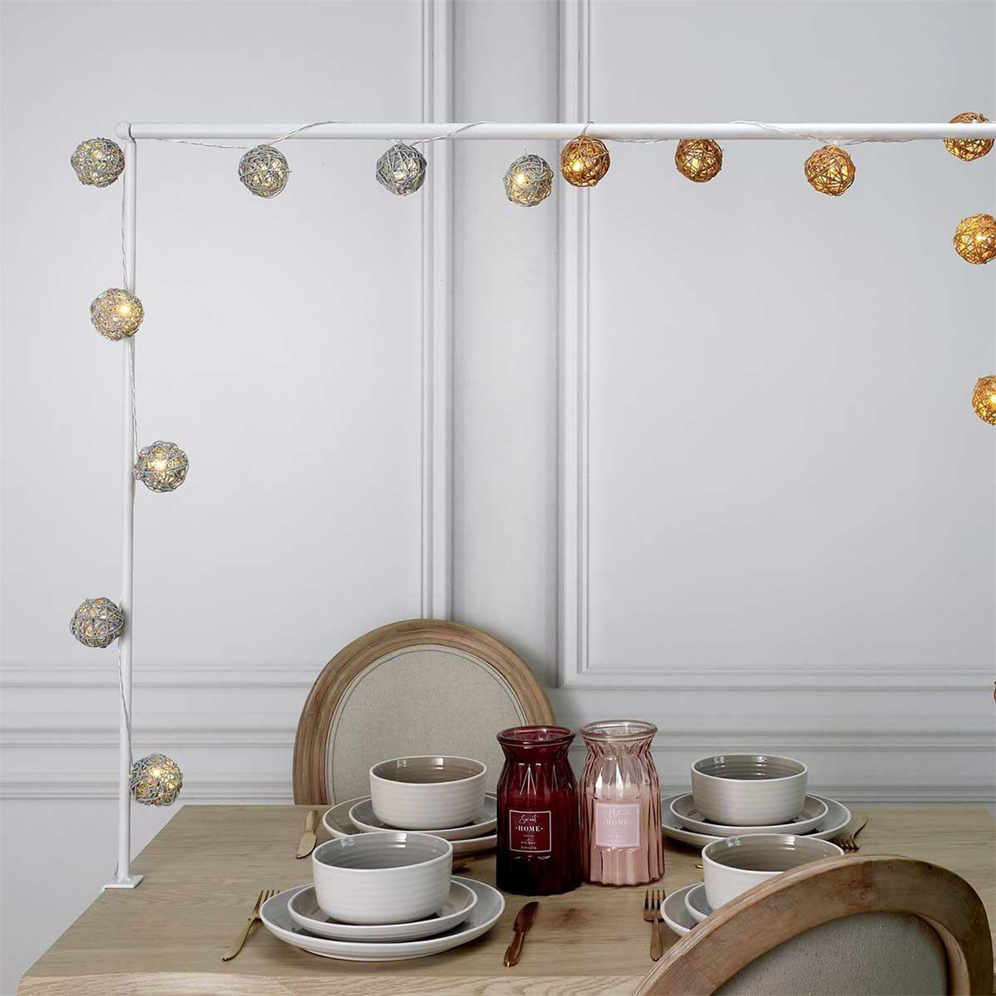 Voir la diapositive 5 : The Home Deco Factory Guirlande lumineuse 8 led  boule rotin  156cm naturel