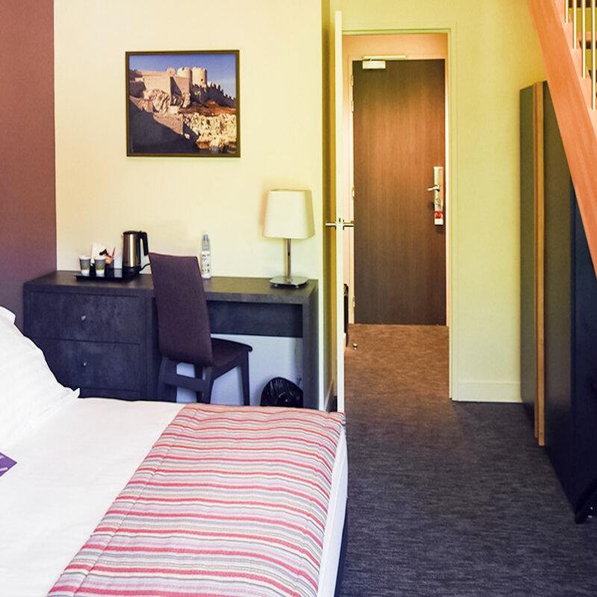 Voir la diapositive 2 : Smartbox Escapade en famille en hôtel mercure 4* aux portes d'aix-en-provence - coffret cadeau séjour