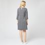 Voir la diapositive 2 : IN EXTENSO Robe milano ouverture au dos à carreaux grise femme