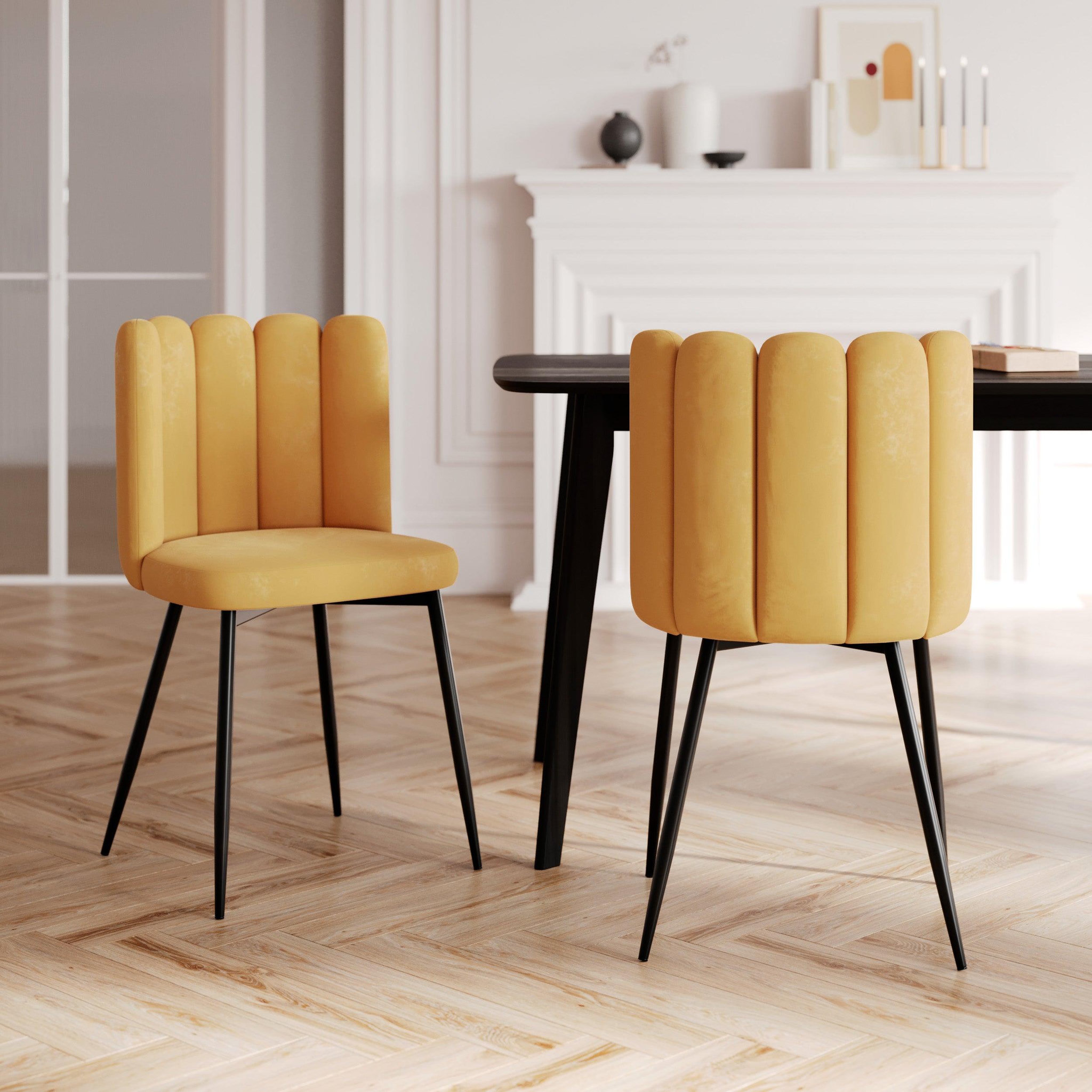 Voir la diapositive 2 : MAISON PAVANE Lot de 2 chaises en velours jaune et pieds en métal-rosy