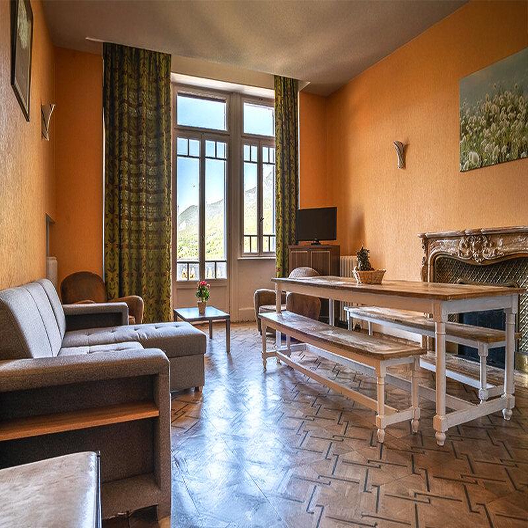 Voir la diapositive 2 : Smartbox 3 jours en famille dans un château près d'embrun - coffret cadeau séjour