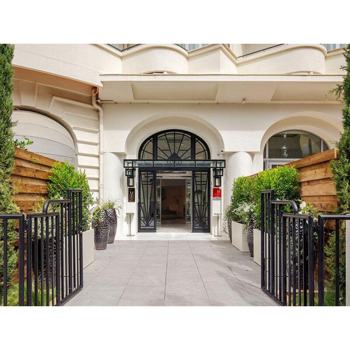 Smartbox 2 jours en hôtel 4* à Antibes avec cocktail de bienvenue - Coffret Cadeau Séjour