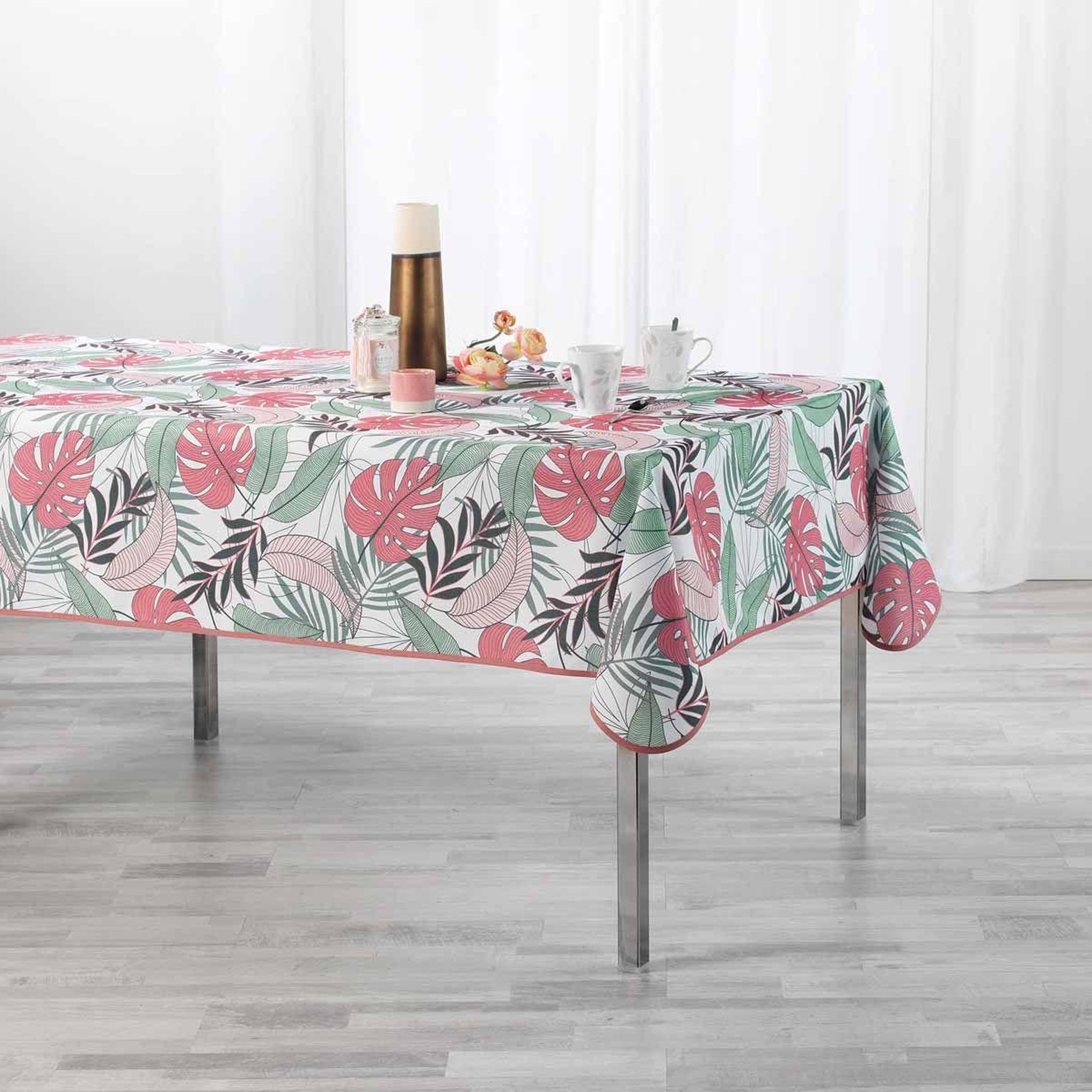 Voir la diapositive 3 : Douceur d'Intérieur Nappe antitache  beauty jungle  150x240cm blanc & rose