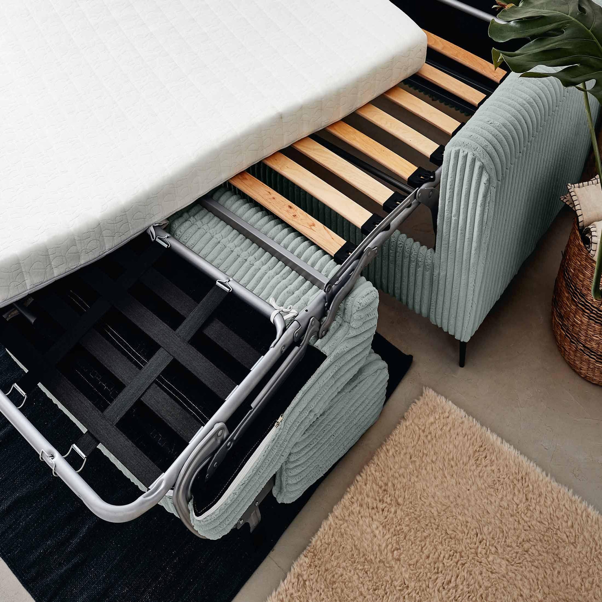 Voir la diapositive 4 : LISA DESIGN Owen - canapé 3 places convertible express couchage quotidien 140 cm matelas 12 cm en velours côtelé grosses côtes