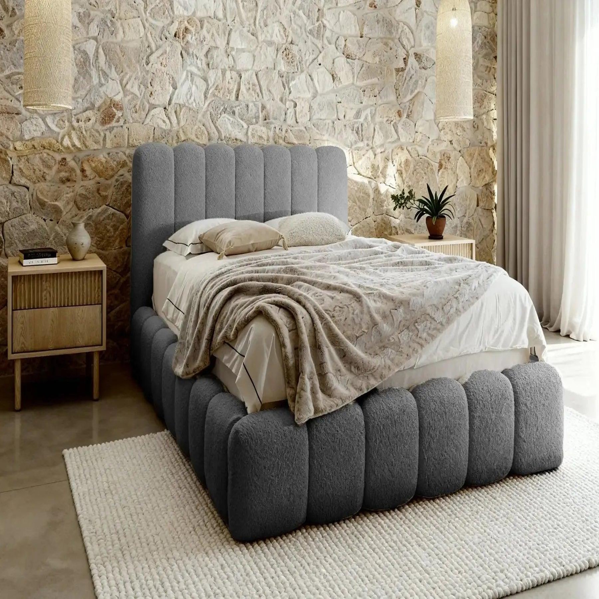 Voir la diapositive 4 : CASANOVA PARIS Garance - lit coffre tissu chenille