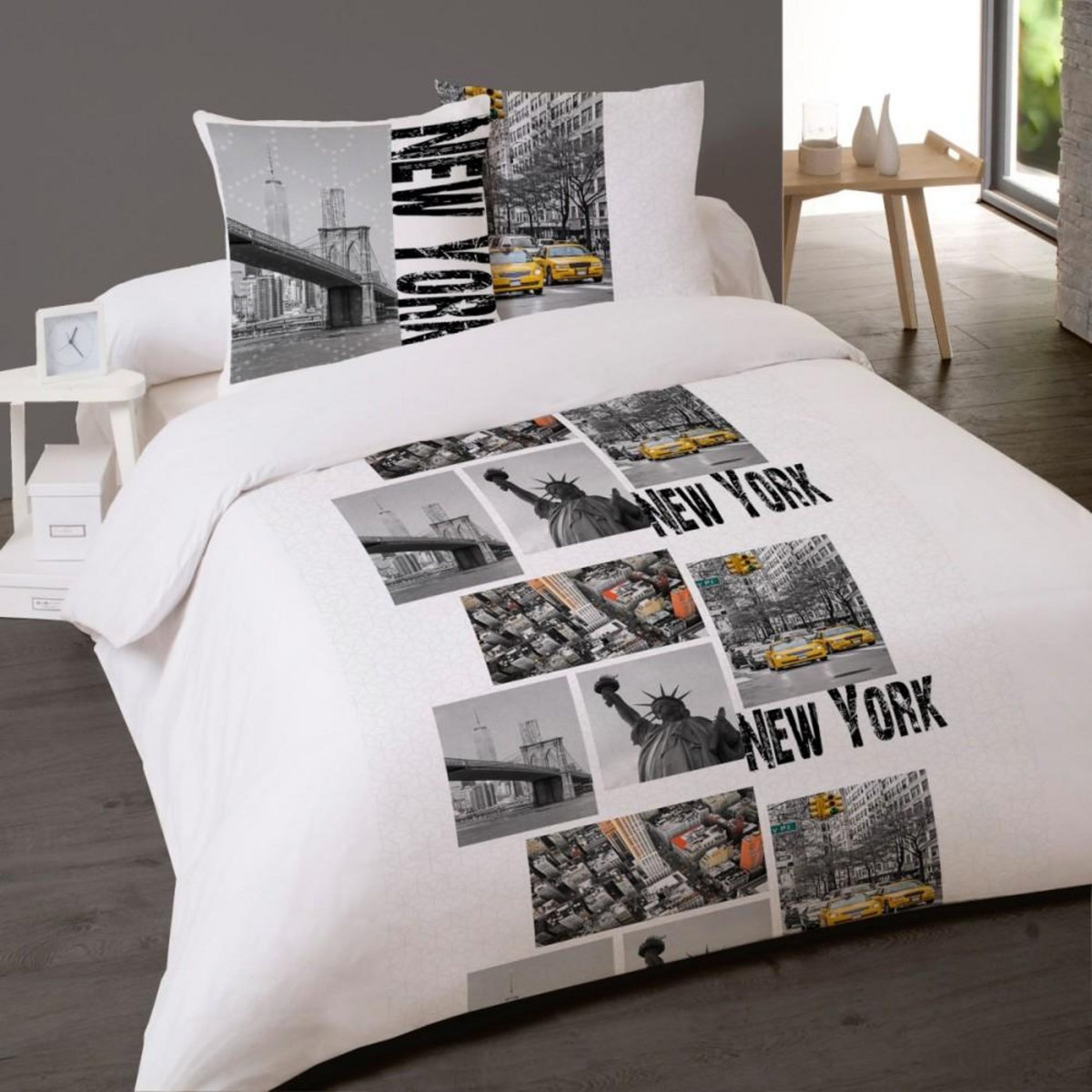 Dourev Housse de couette 240x220 NY SKYLINE + 2 taies 100% coton 57 fils