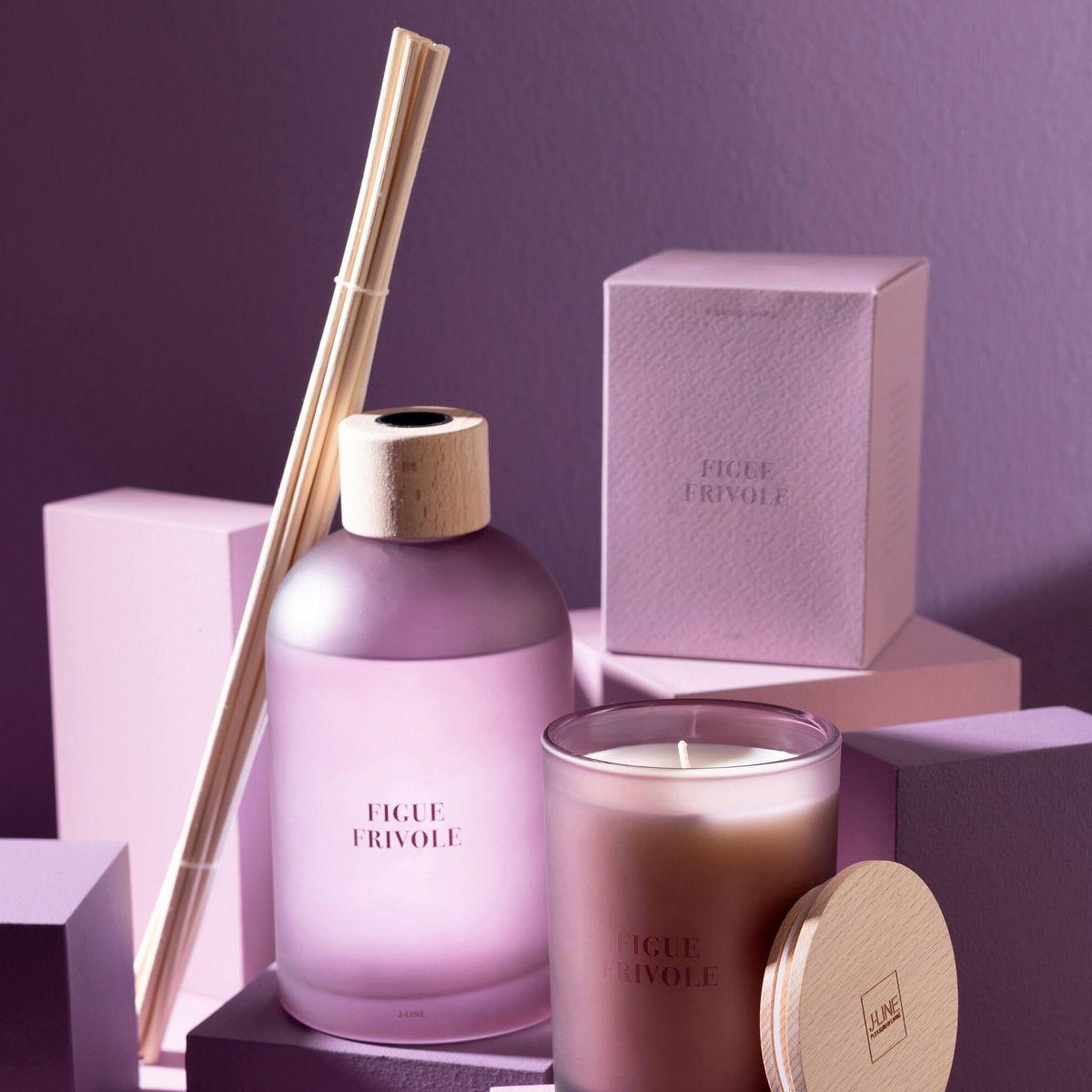 Voir la diapositive 5 : J-LINE Diffuseur de parfum  accords essentiels  550ml figue frivole