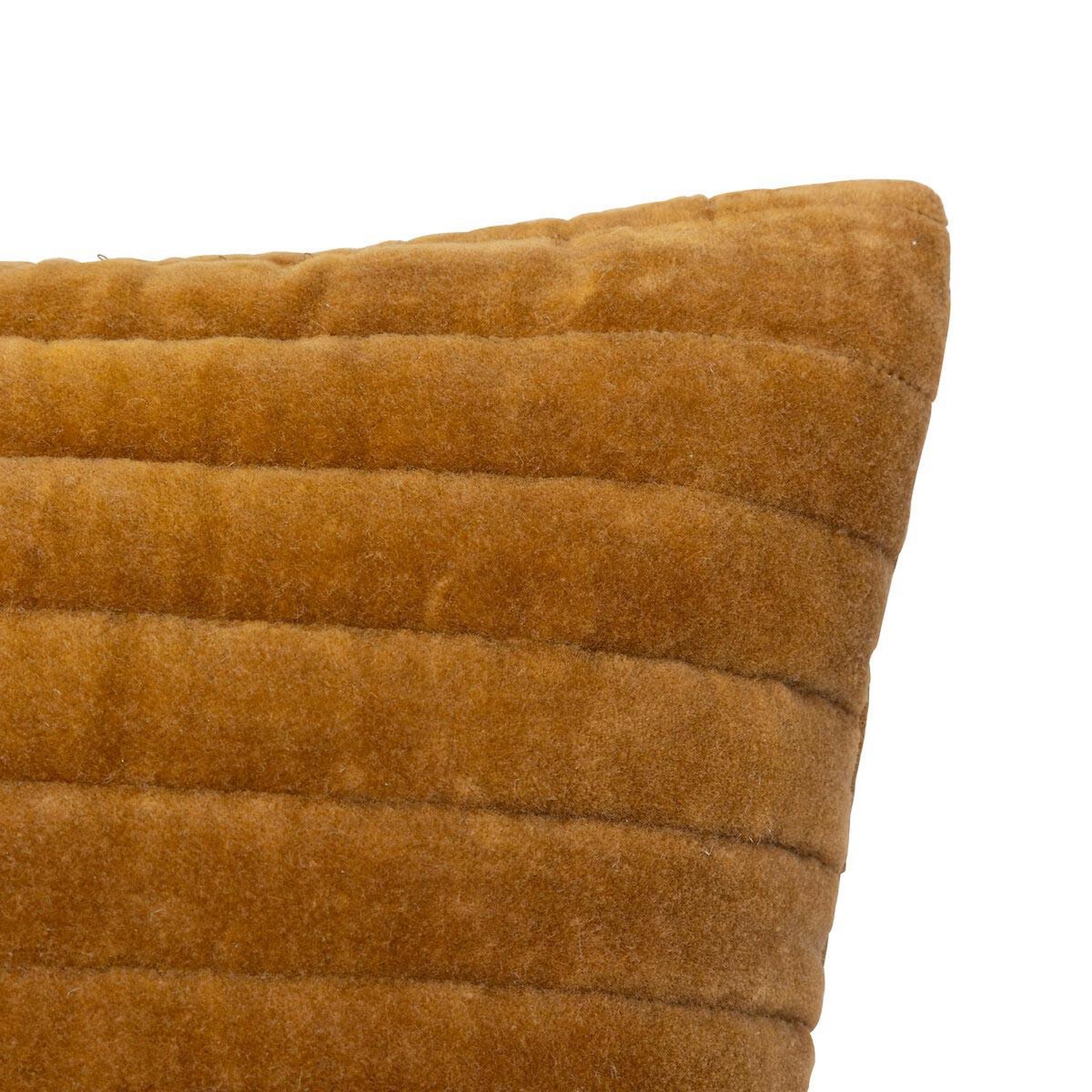 Voir la diapositive 2 : ATMOSPHERA Coussin déco matelassé  family corner  45x45cm ocre