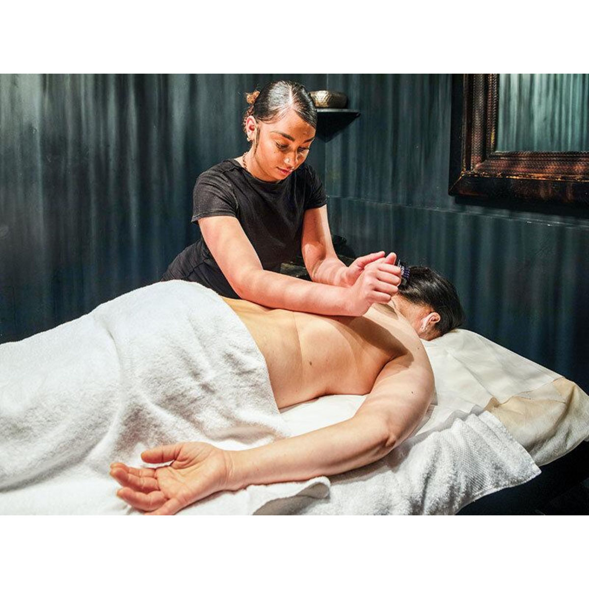 Smartbox Rituel bien-être avec massage, gommage, masque, manucure, beautés des pieds et accès au hammam - Coffret Cadeau Bien-être