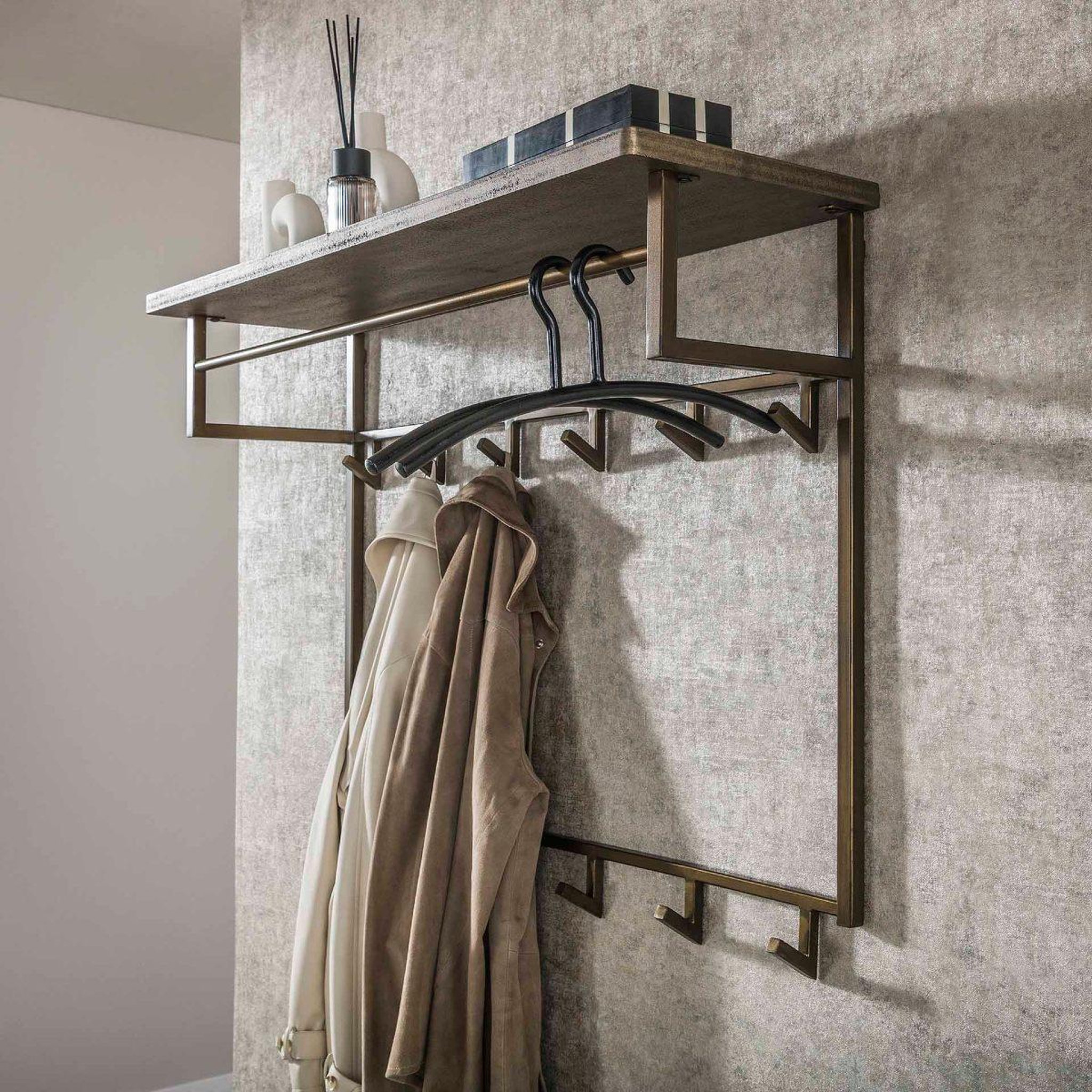 Voir la diapositive 4 : JLC KREATION Portemanteau industriel en métal bronzo haut 12 crochets étagère