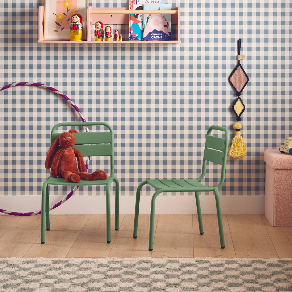 SWEEEK Lot de 2 chaises en métal kaki pour enfant. salon de jardin enfant