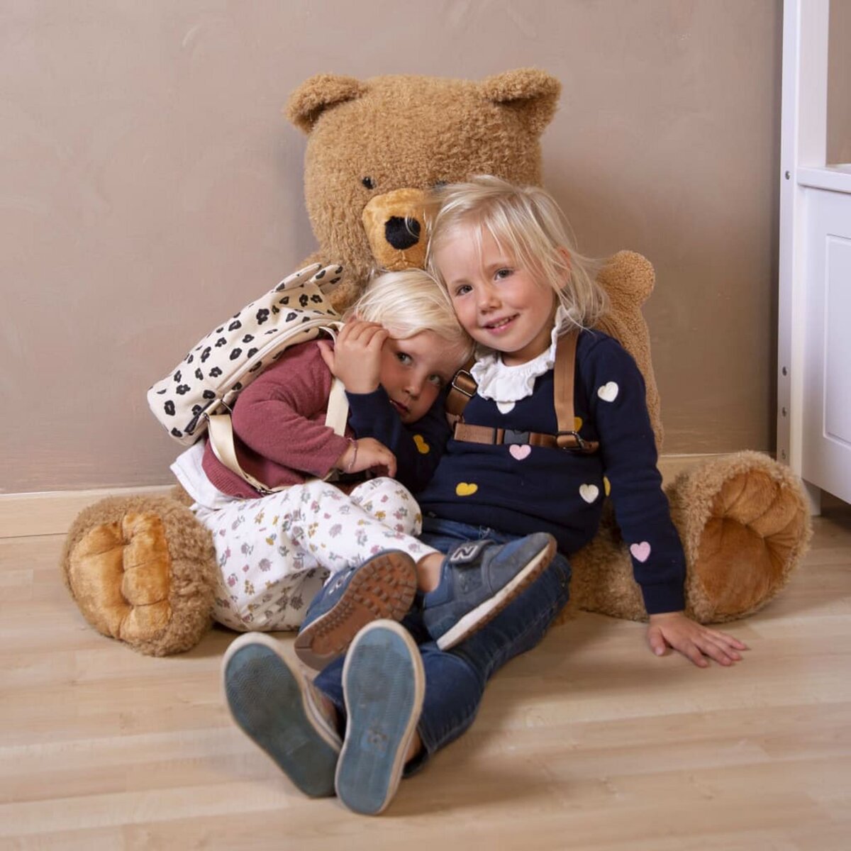 Peluche Ours En Peluche Jouet Pour Enfant Assis Sur Les Toilettes