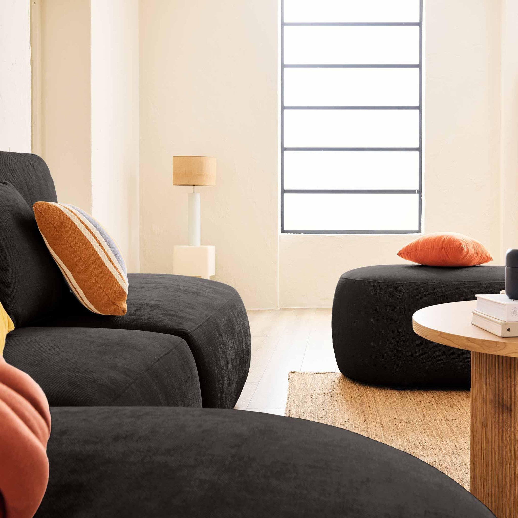 Voir la diapositive 2 : LISA DESIGN Santorini - canapé modulable d'angle gauche + pouf - 5 places - en tissu texturé