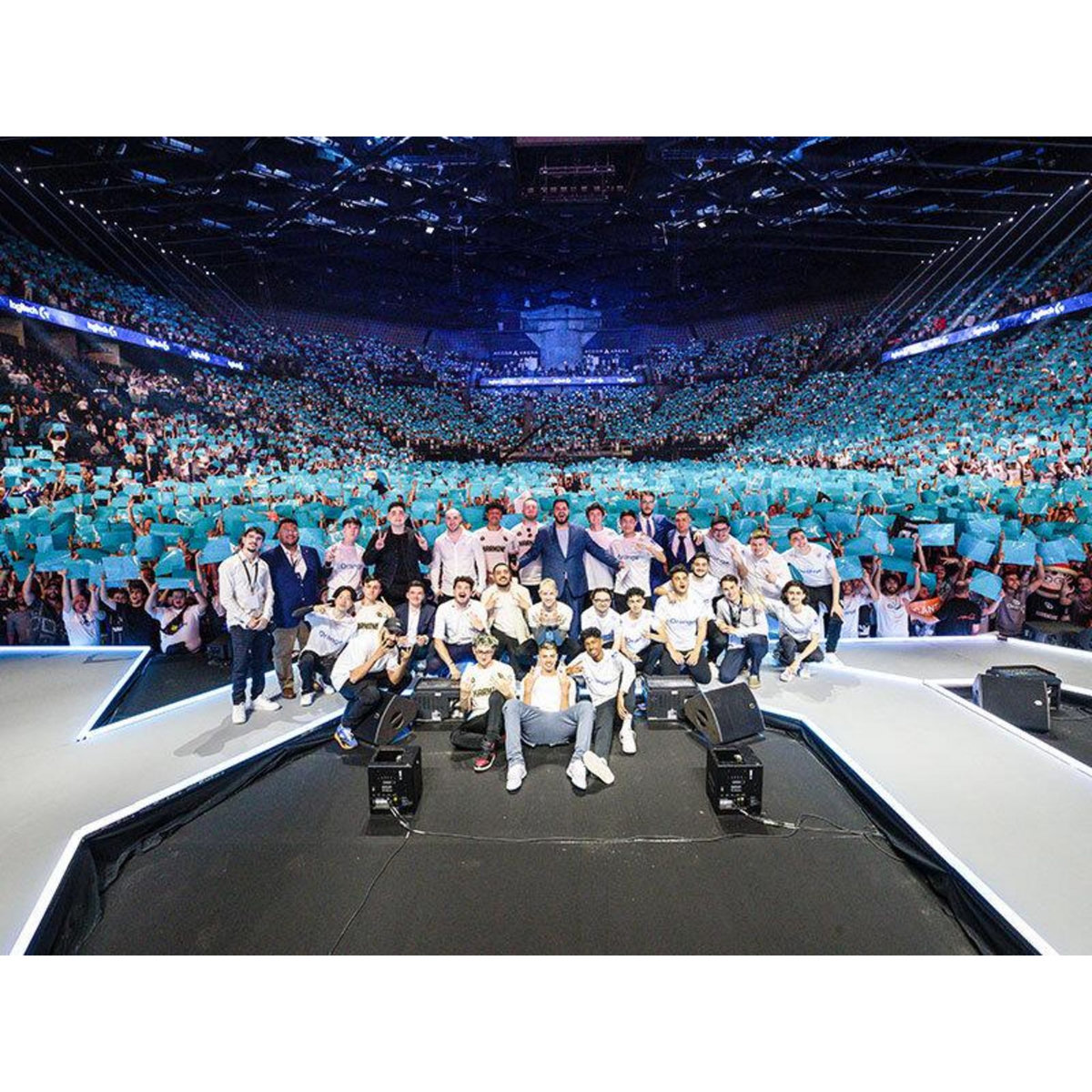 Smartbox Bon cadeau de 69,90 € sur l'e-shop de Karmine Corp et de 20 € sur League of Legends - Coffret Cadeau Multi-thèmes