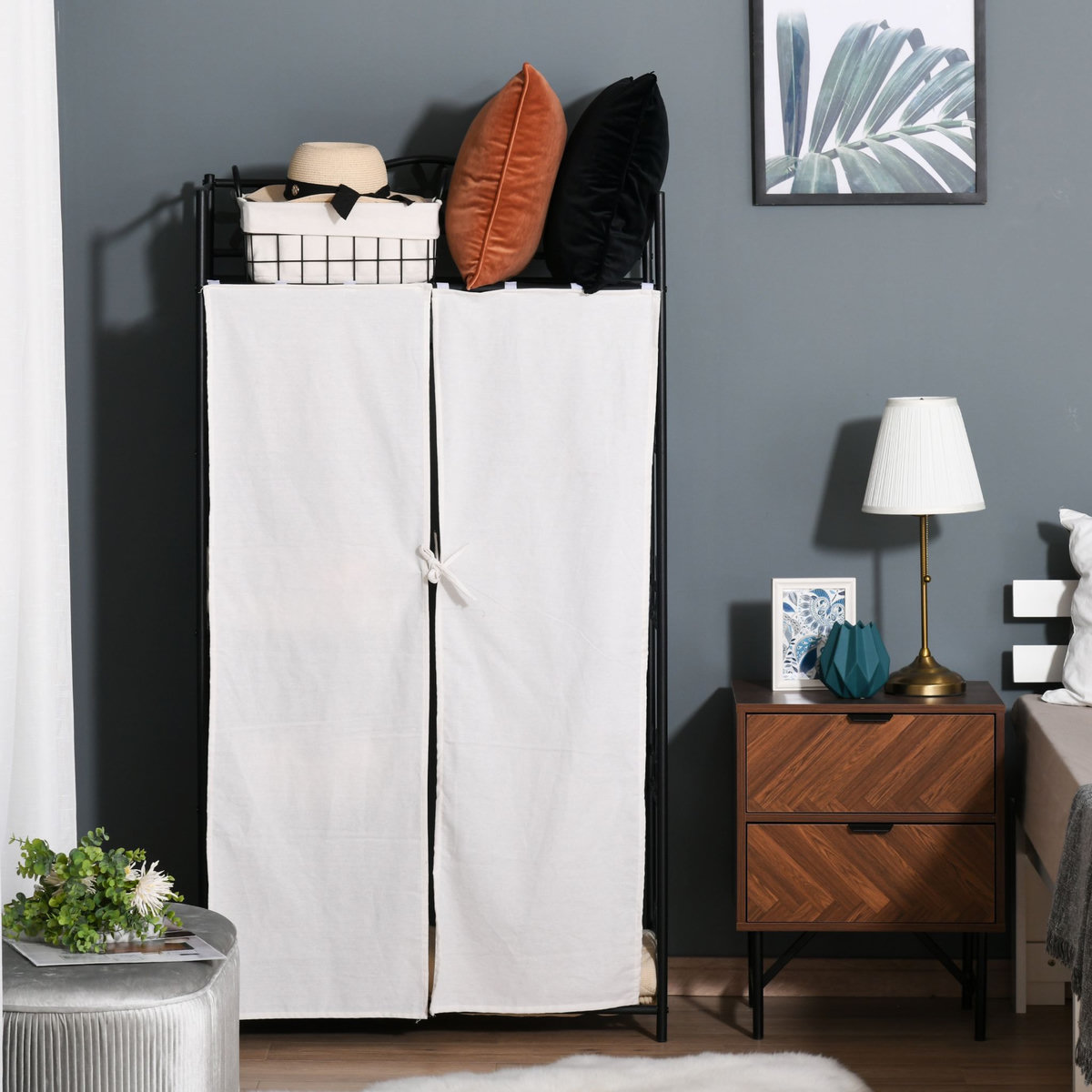 HOMCOM Armoire penderie multi-rangement - 5 étagères - dim. 84L x 42l x 158,5H cm - métal noir motif fleurs 2 rideaux blanc