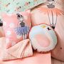 Voir la diapositive 2 : FUTURE HOME Coussin enfant imprimé en coton 40x40cm DANSEUSE